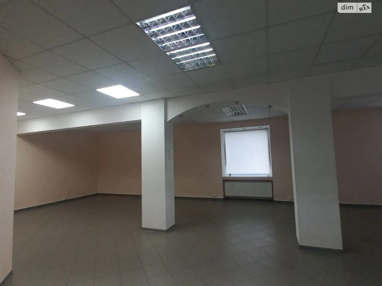 Сдается в аренду помещения свободного назначения 200 кв. м в 5-этажном здании, цена: 35000 грн - фото 1