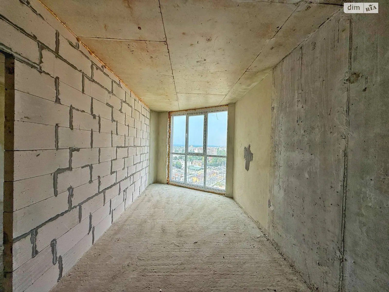 Продается 1-комнатная квартира 43.2 кв. м в Львове, ул. Кульпарковская - фото 1