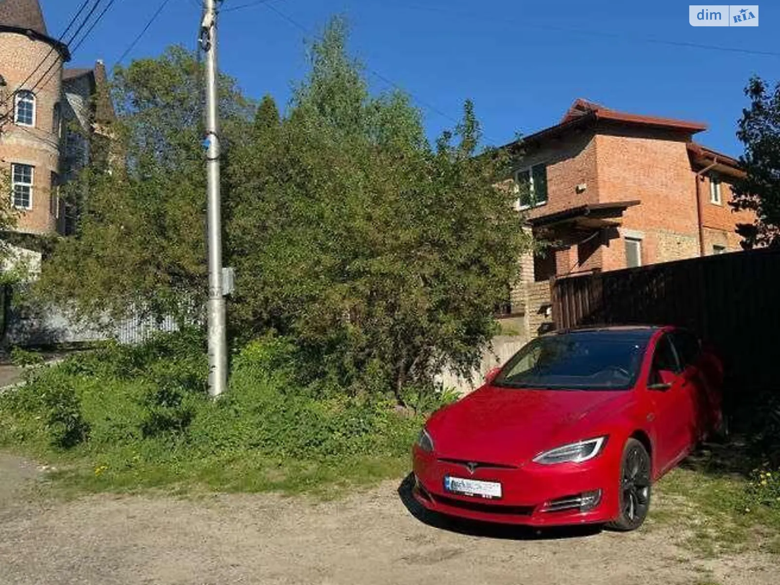 Продается дом на 2 этажа 213 кв. м с камином, цена: 950000 $ - фото 1