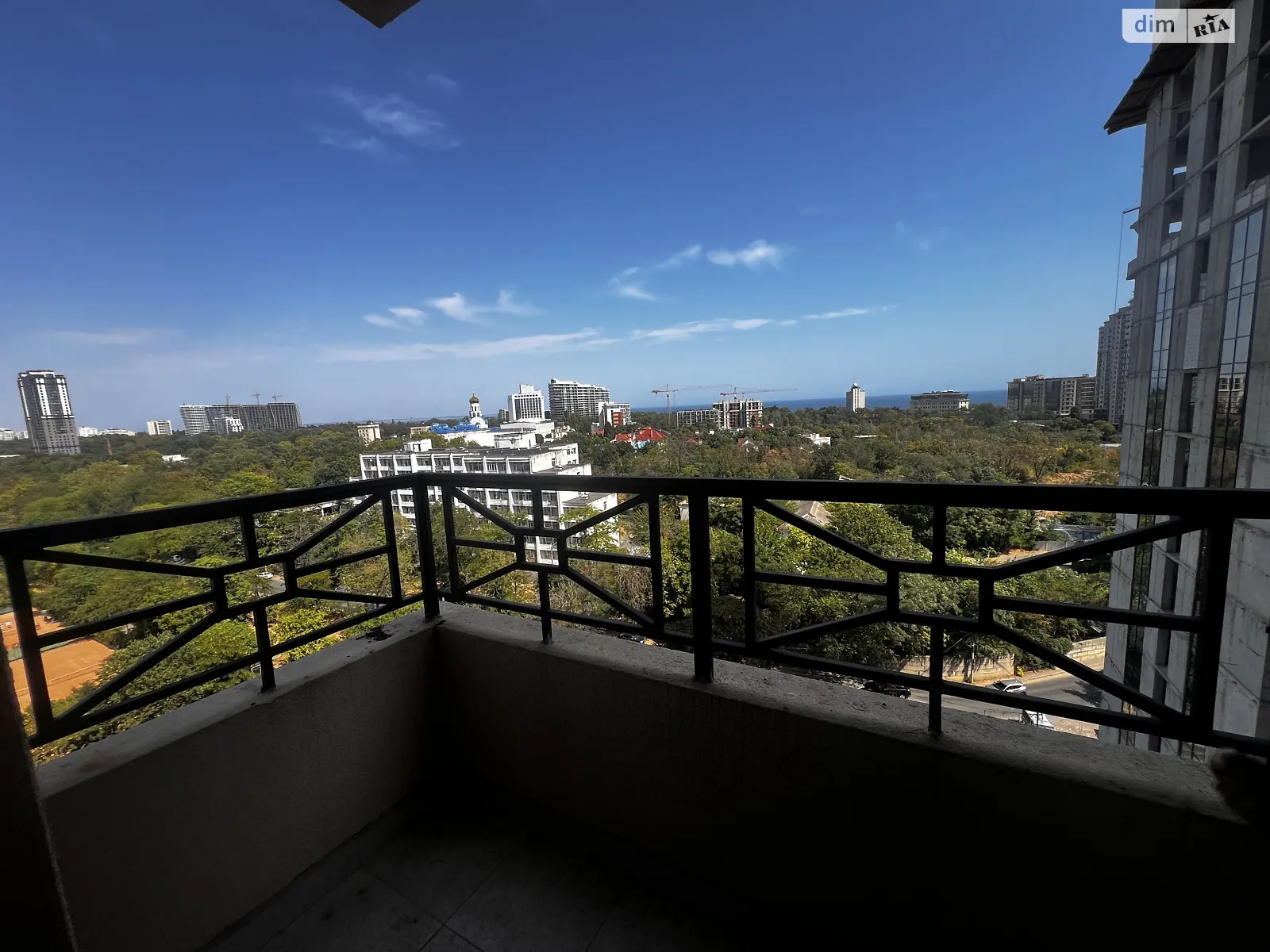 Продається 3-кімнатна квартира 84 кв. м у Одесі, пров. Курортний, 1Б - фото 1