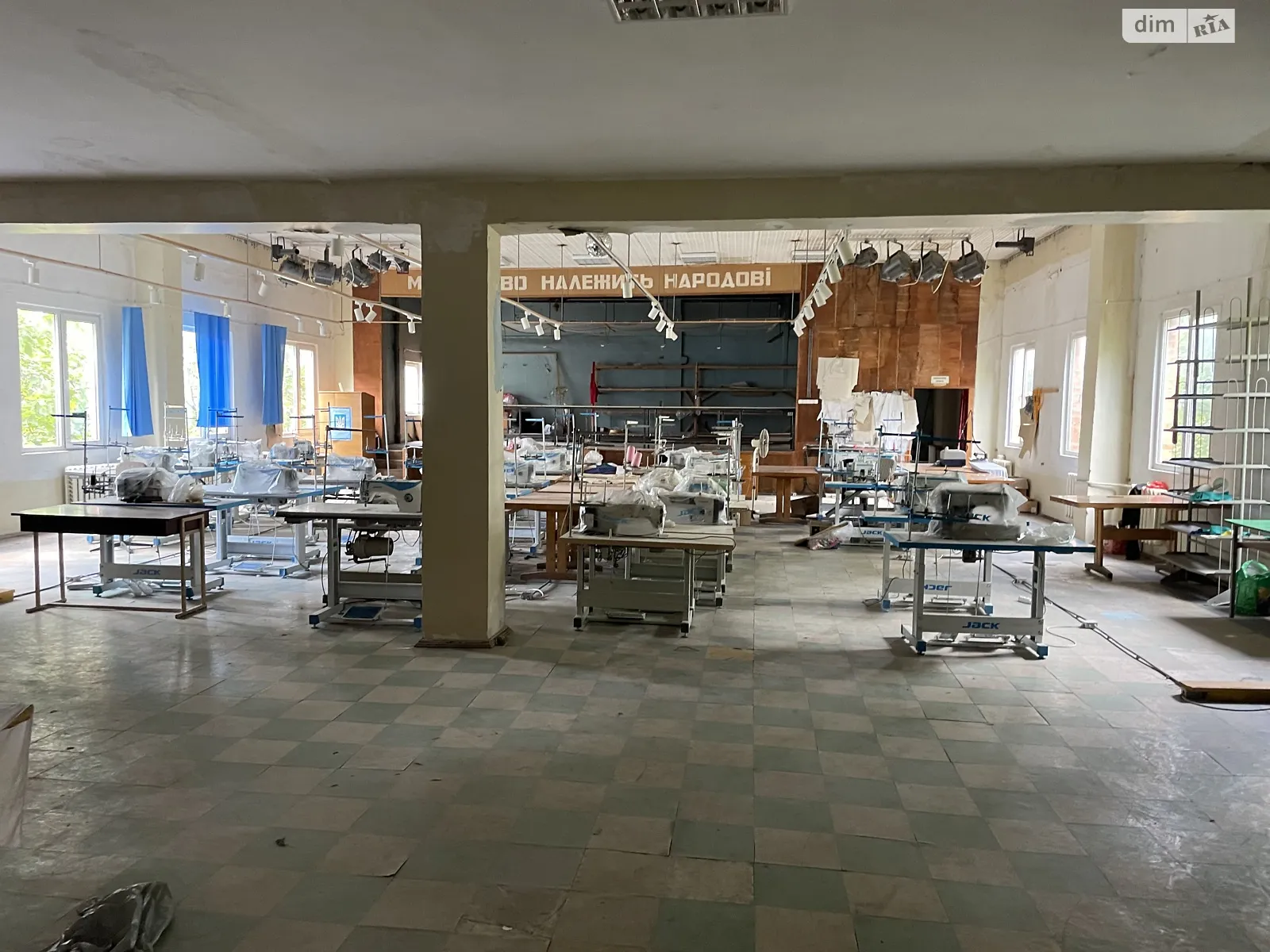 Сдается в аренду помещения свободного назначения 600 кв. м в 4-этажном здании, цена: 72000 грн - фото 1