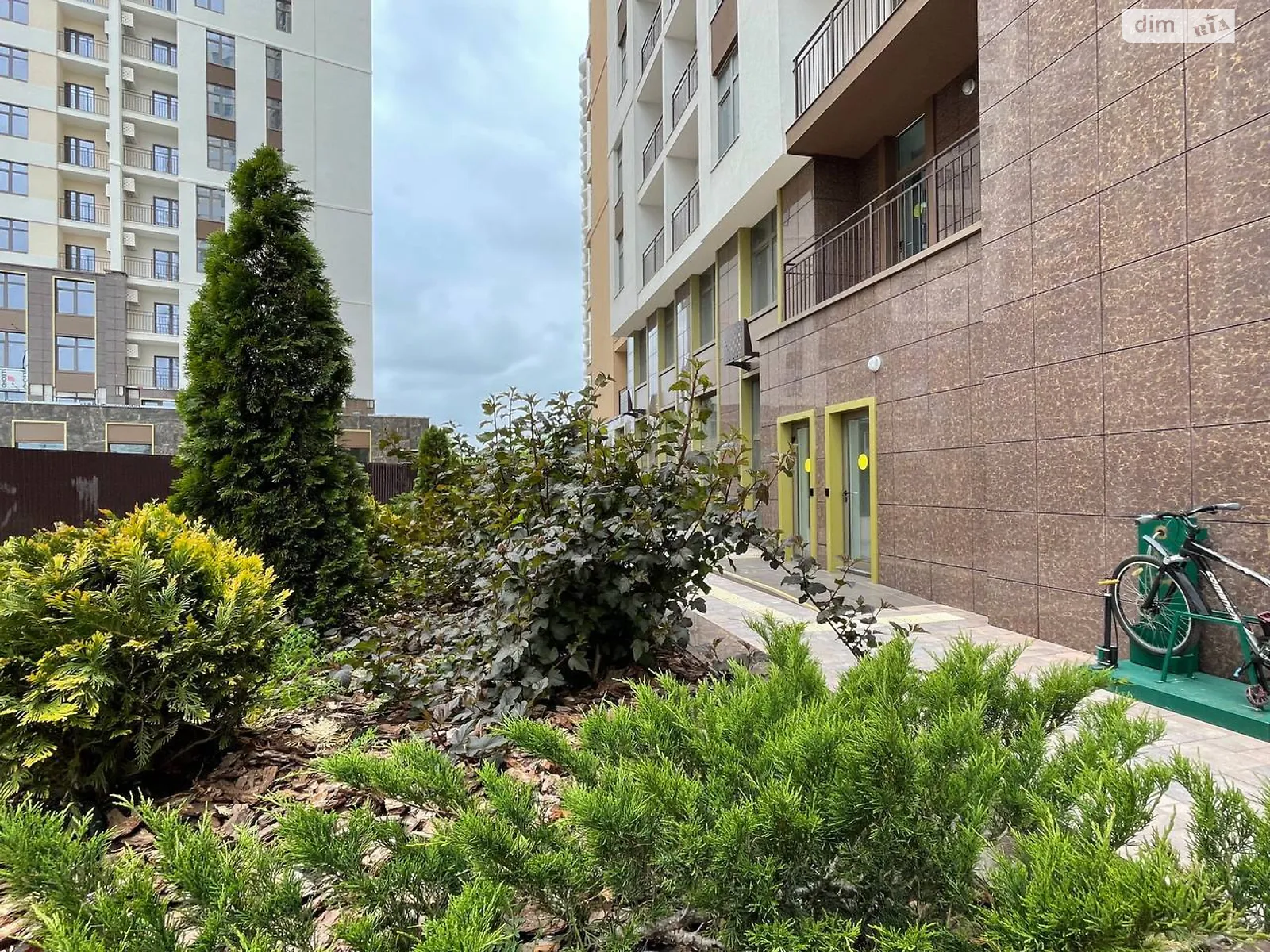 Продается 1-комнатная квартира 42.1 кв. м в Одессе, ул. Краснова, 1В - фото 1