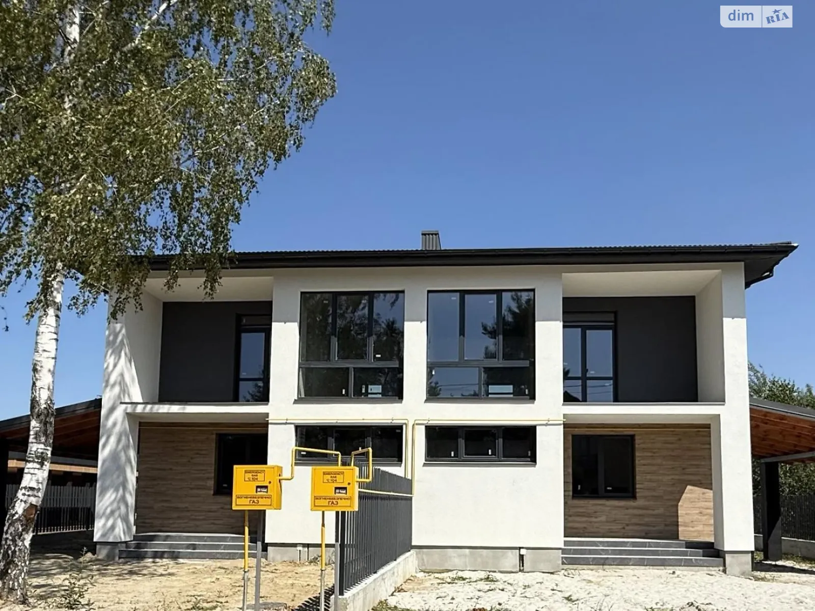 Продается дом на 2 этажа 128 кв. м с участком, цена: 110000 $ - фото 1