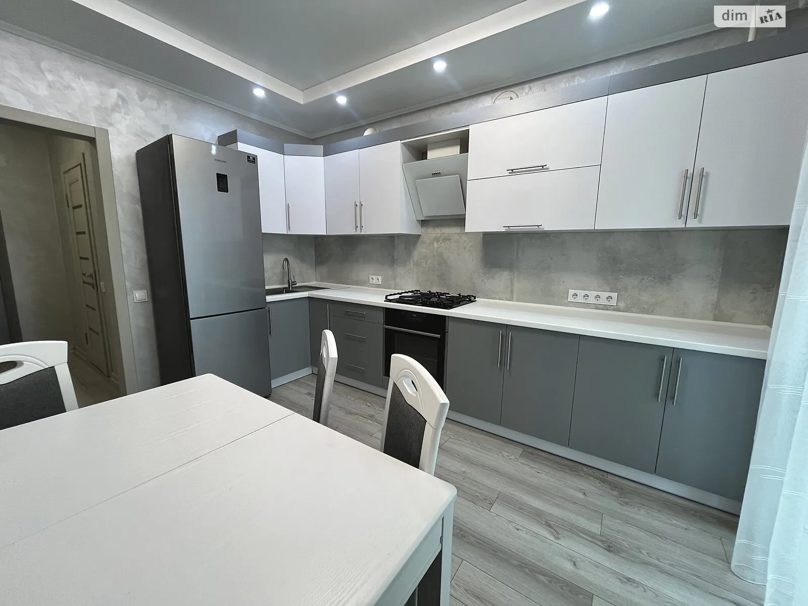 Продается 1-комнатная квартира 43 кв. м в Ровно, ул. Гурия Бухала, 9 - фото 1