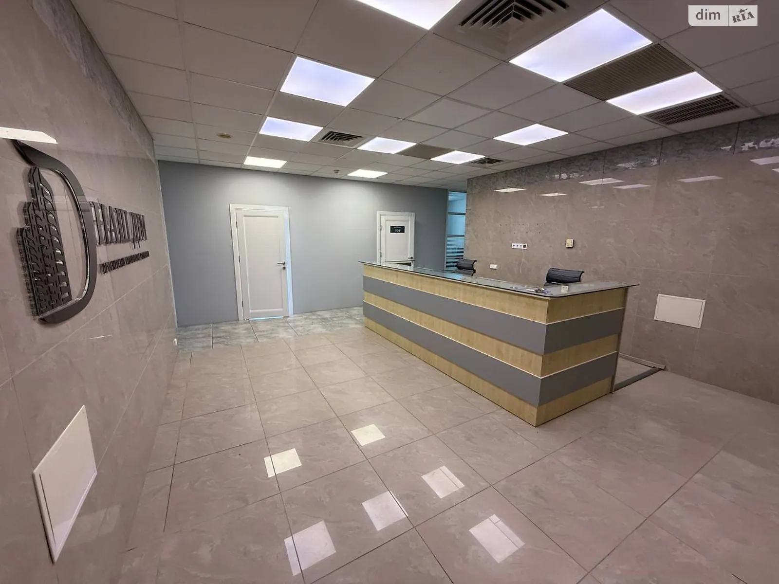 Продается офис 331 кв. м в бизнес-центре, цена: 430300 $ - фото 1