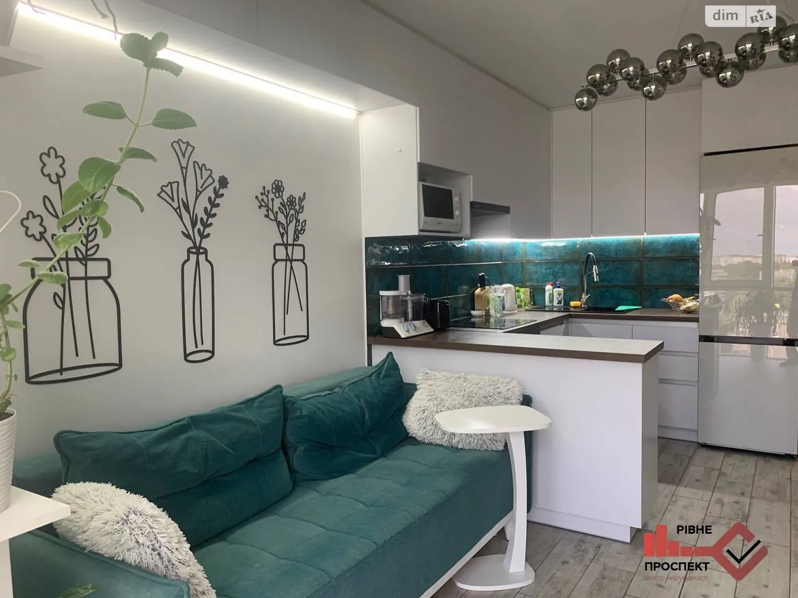 Продається 2-кімнатна квартира 76.6 кв. м у Рівному, вул. Небесної Сотні, 66 - фото 1