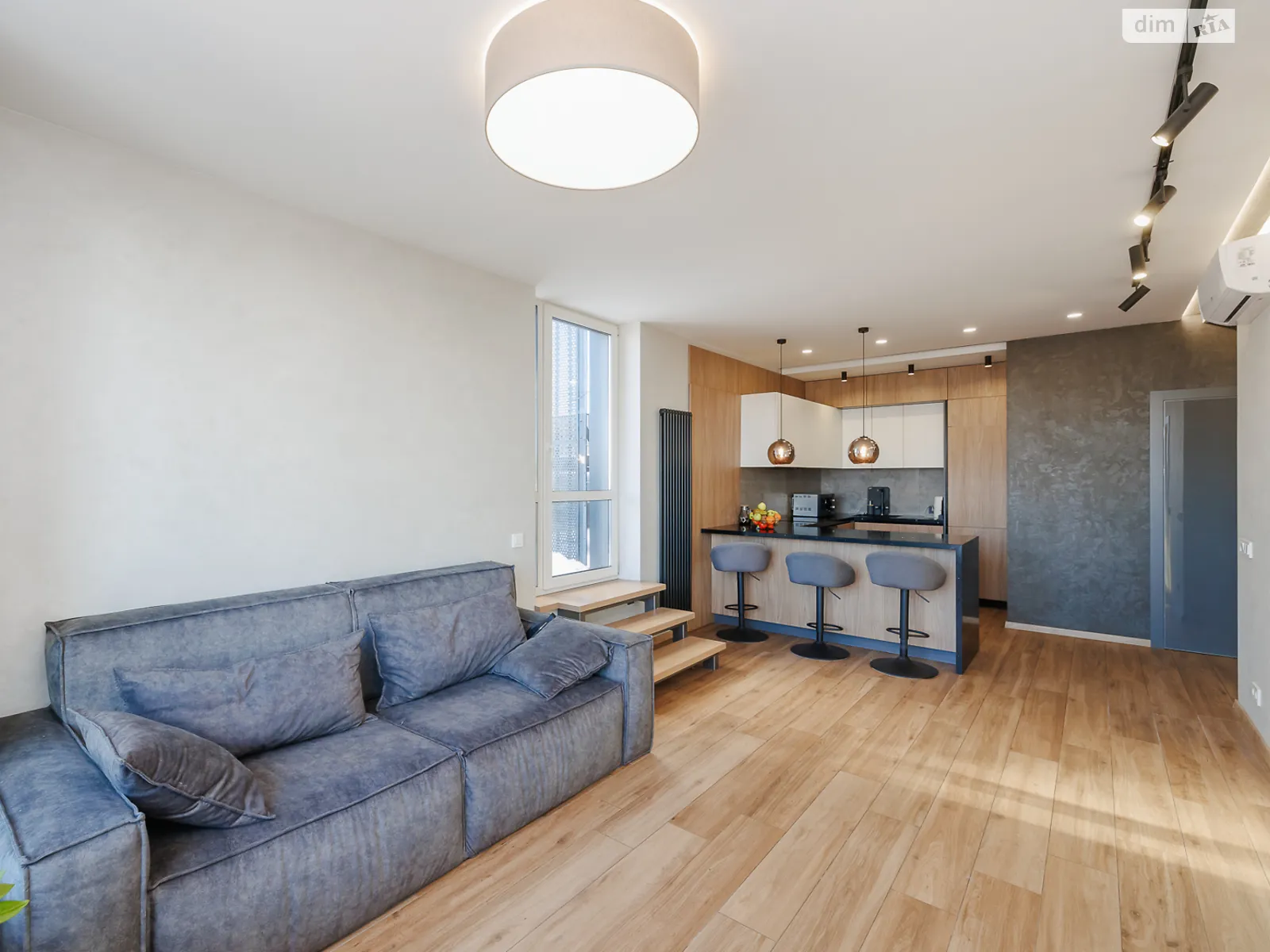 Продается 1-комнатная квартира 62.1 кв. м в Киеве, ул. Митрополита Василия Липковского(Урицкого), 38А - фото 1