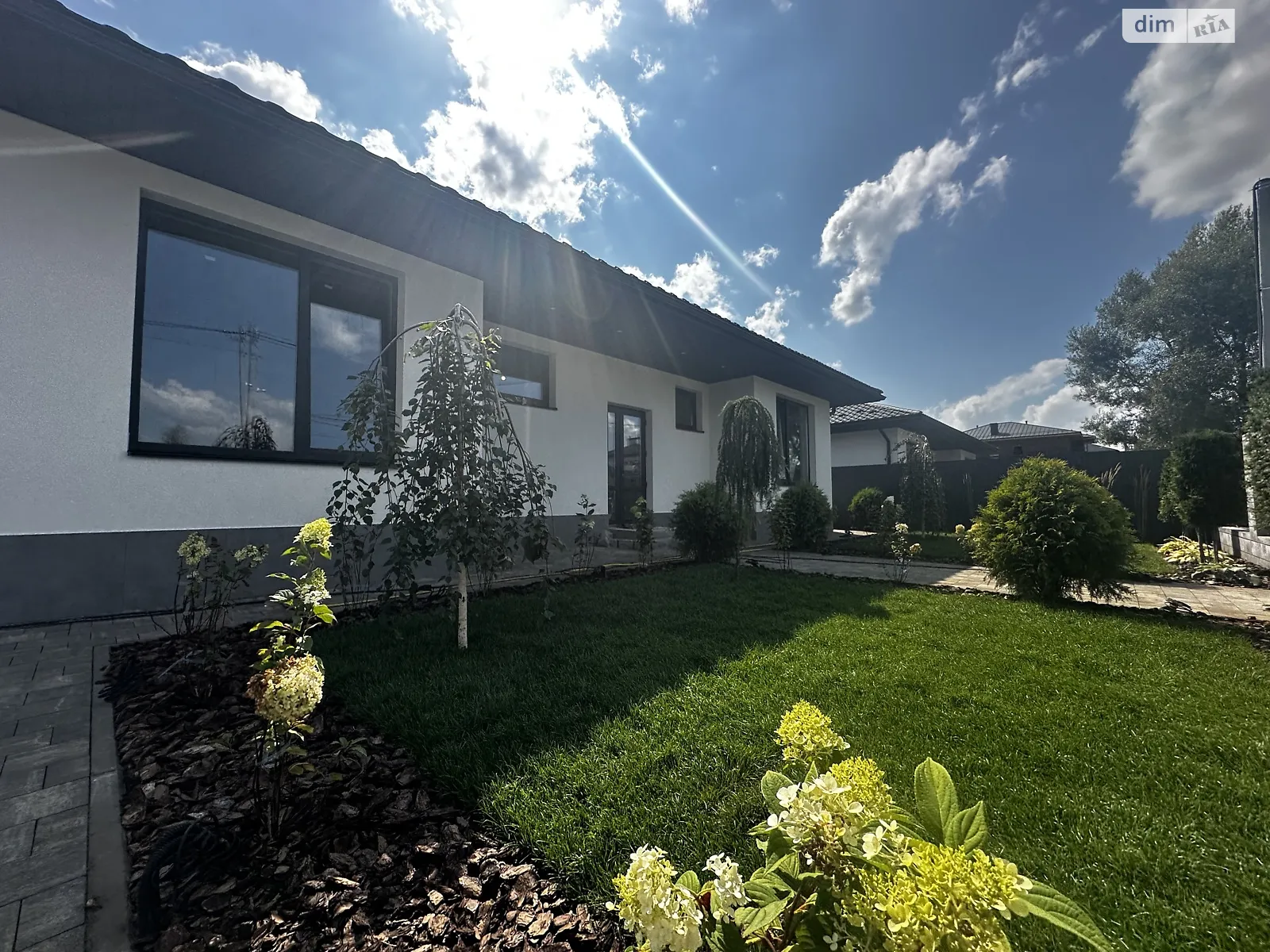 Продается одноэтажный дом 3 кв. м с верандой, цена: 265000 $ - фото 1