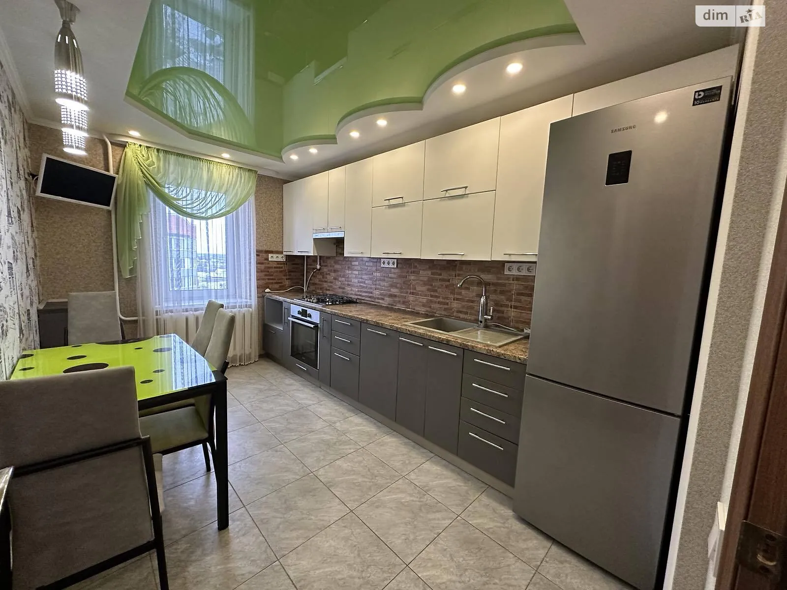 Продается 3-комнатная квартира 70.5 кв. м в Миргороде, ул. Сорочинская, 20 - фото 1