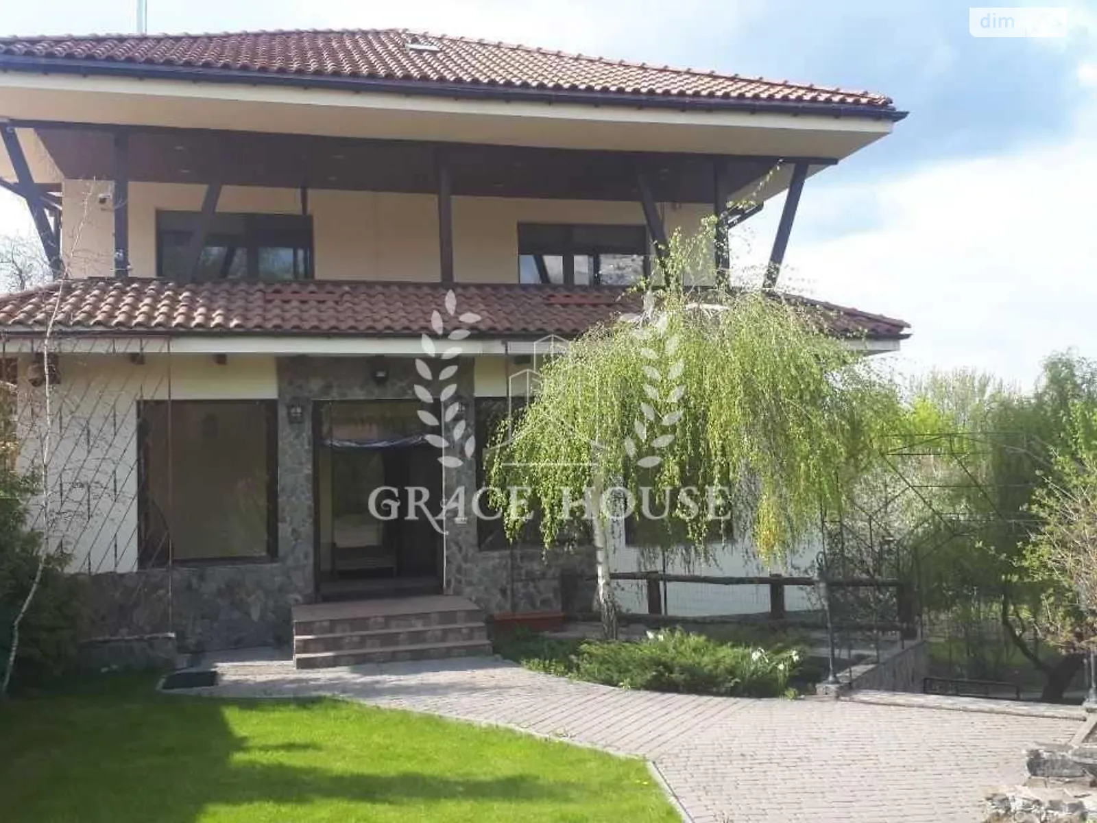 Продается дом на 3 этажа 280 кв. м с верандой, цена: 450000 $ - фото 1