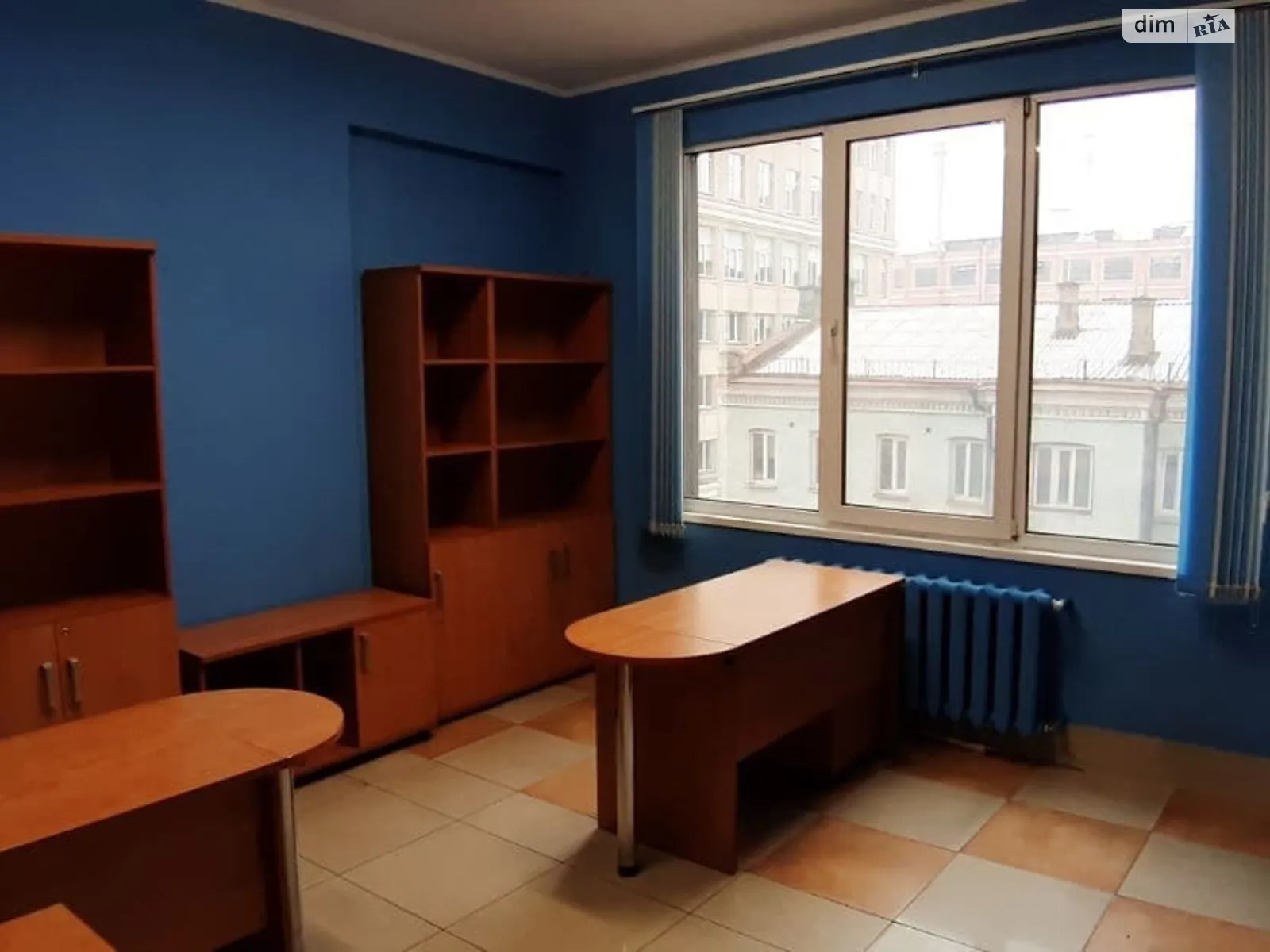 Сдается в аренду офис 70 кв. м в бизнес-центре, цена: 17000 грн - фото 1