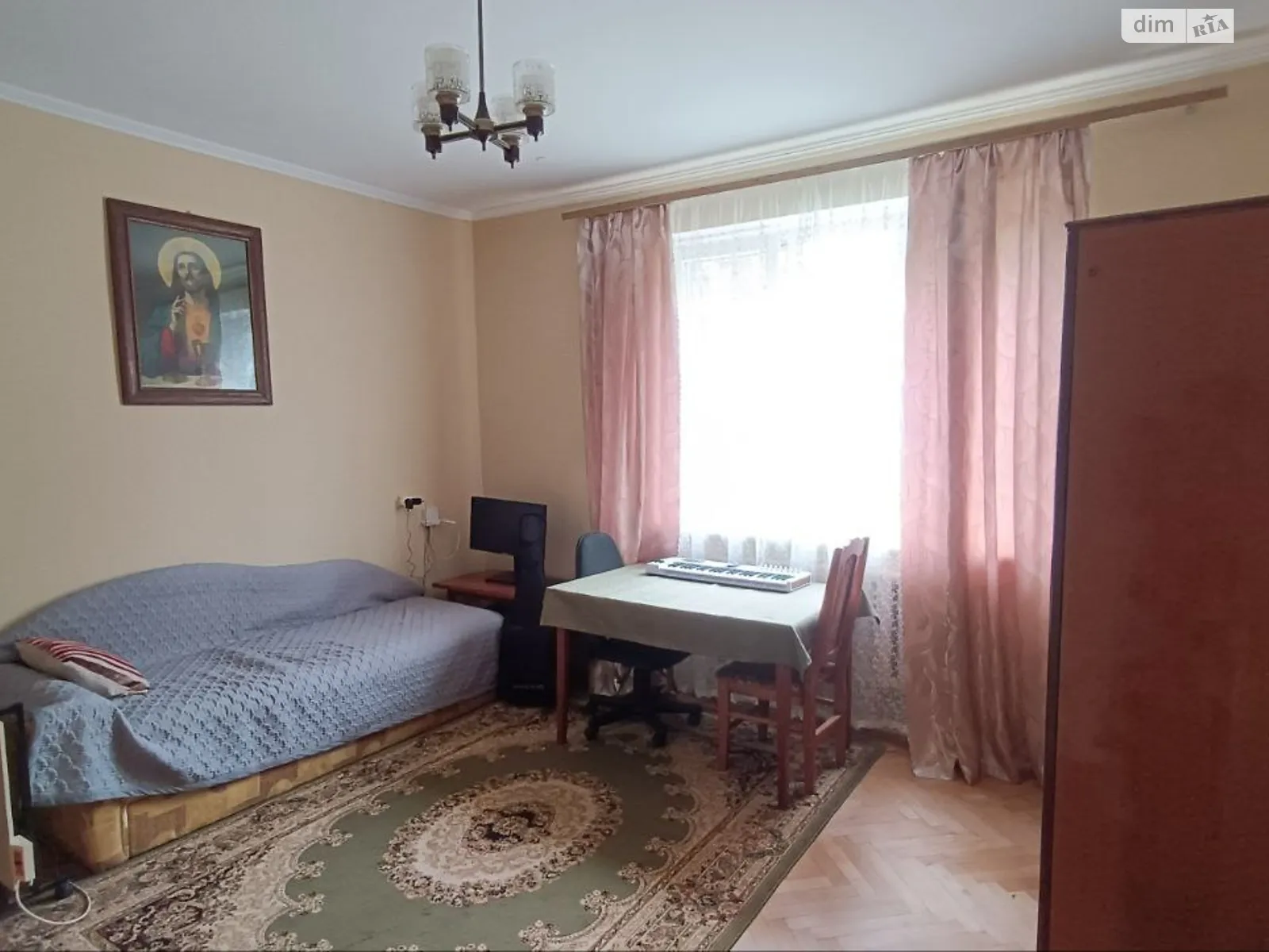 Продается дом на 2 этажа 106 кв. м с гаражом, цена: 135000 $ - фото 1
