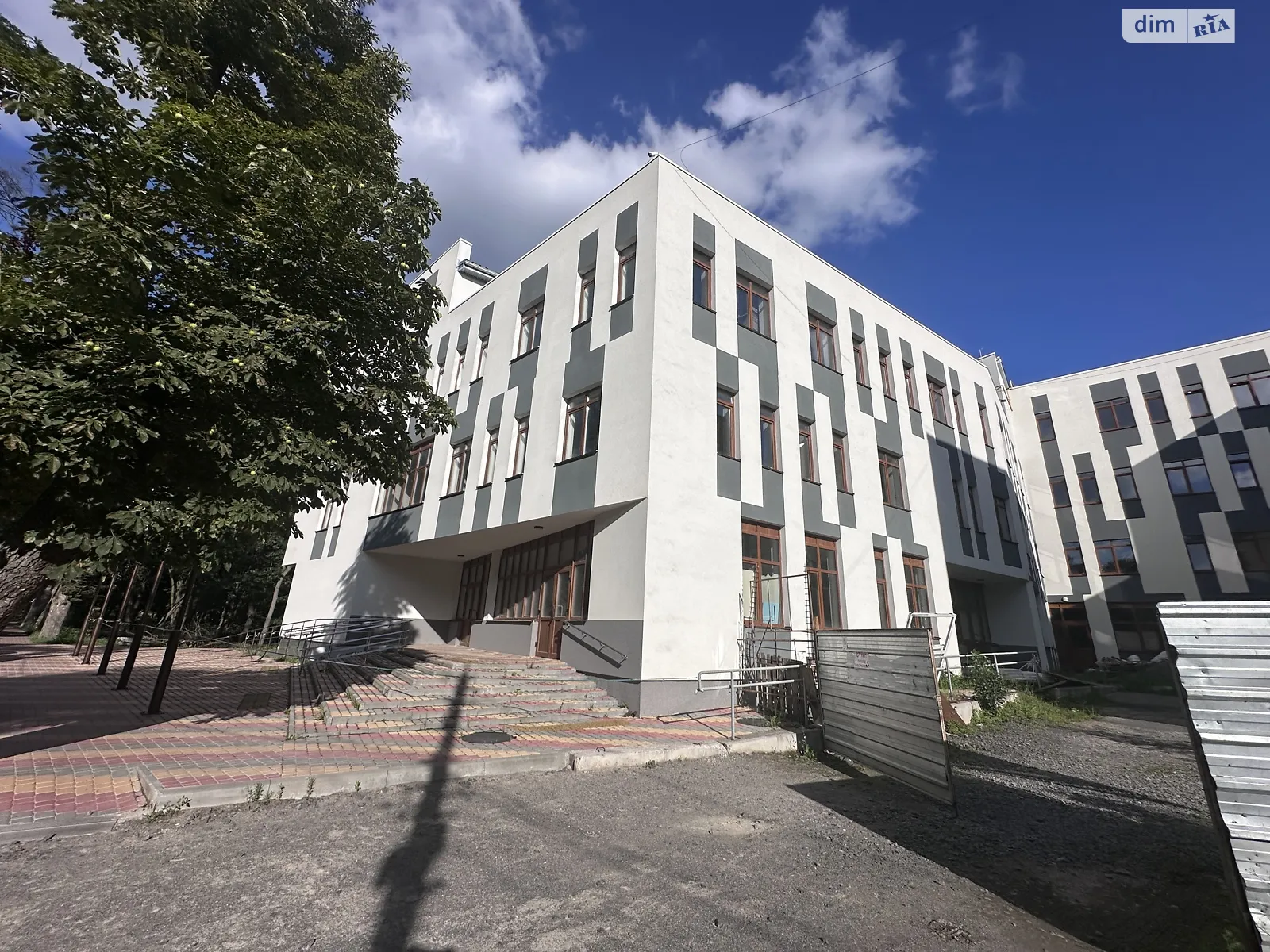 Здається в оренду офіс 2200 кв. м в бізнес-центрі, цена: 616000 грн - фото 1