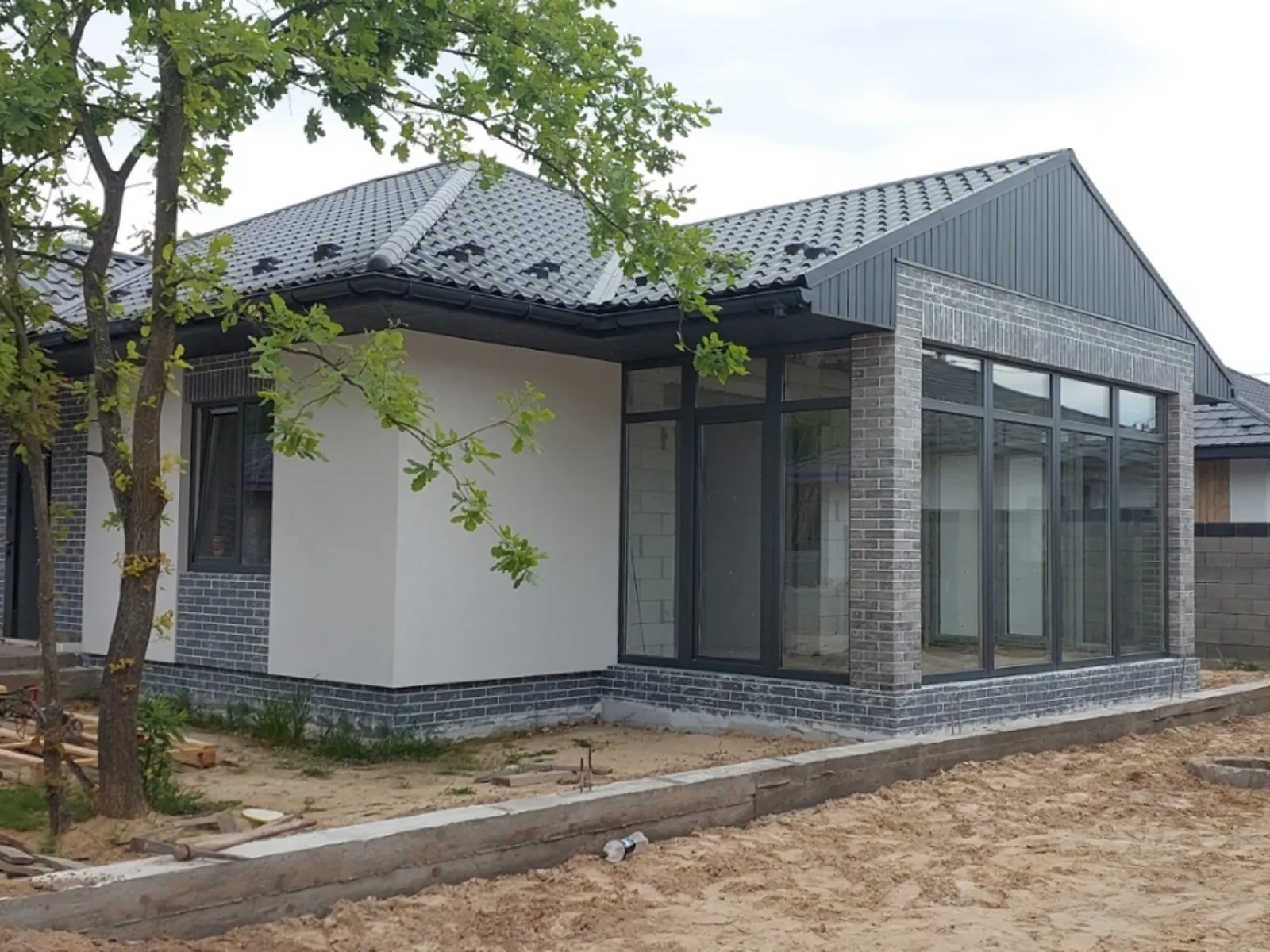 Продается одноэтажный дом 120 кв. м с баней/сауной, цена: 104000 $ - фото 1