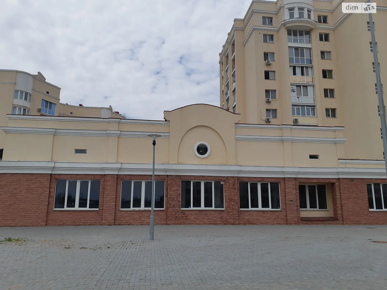 Продается объект сферы услуг 430 кв. м в 1-этажном здании, цена: 250000 $ - фото 1