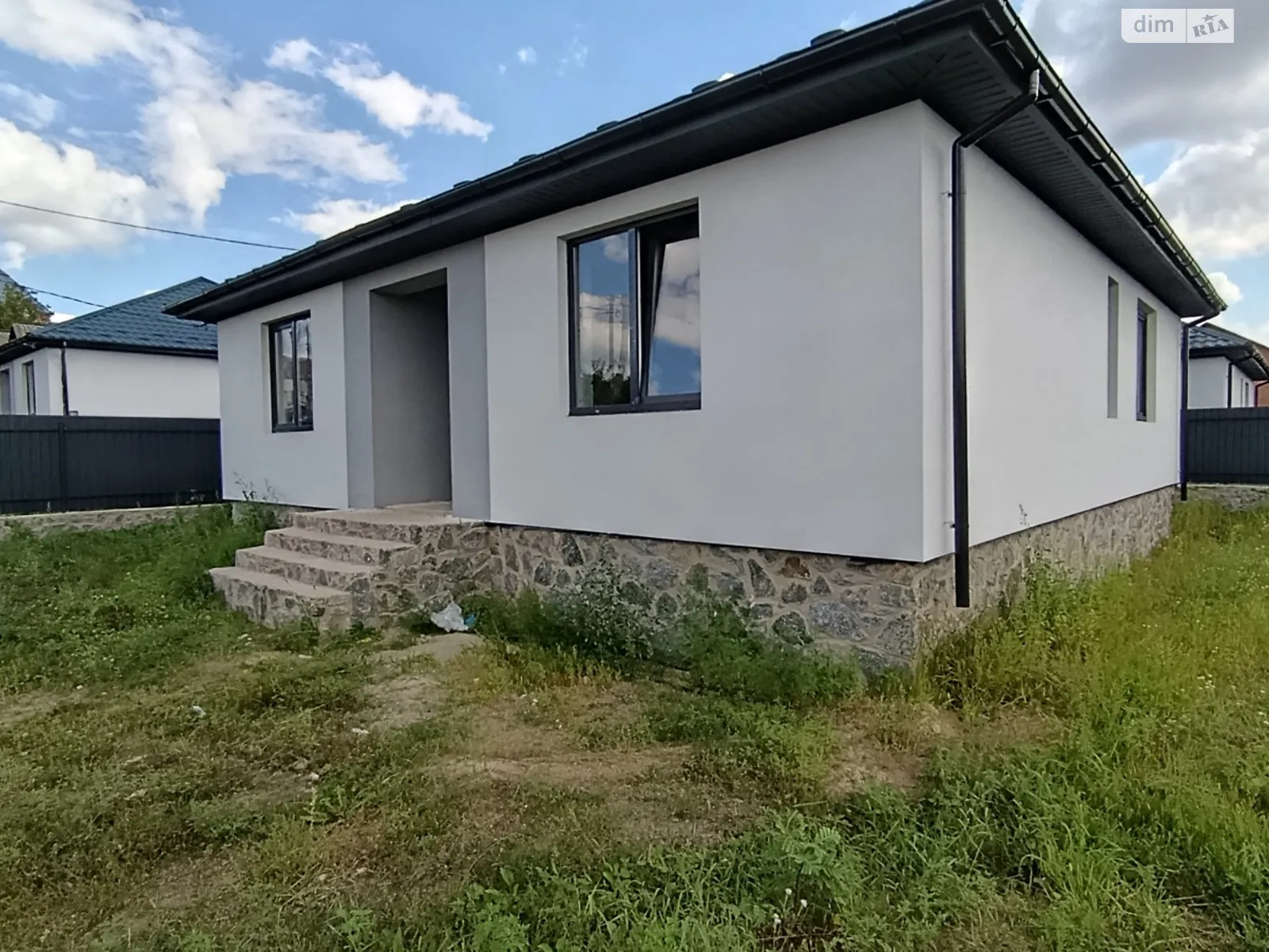 Продается одноэтажный дом 110 кв. м с верандой, цена: 65000 $ - фото 1