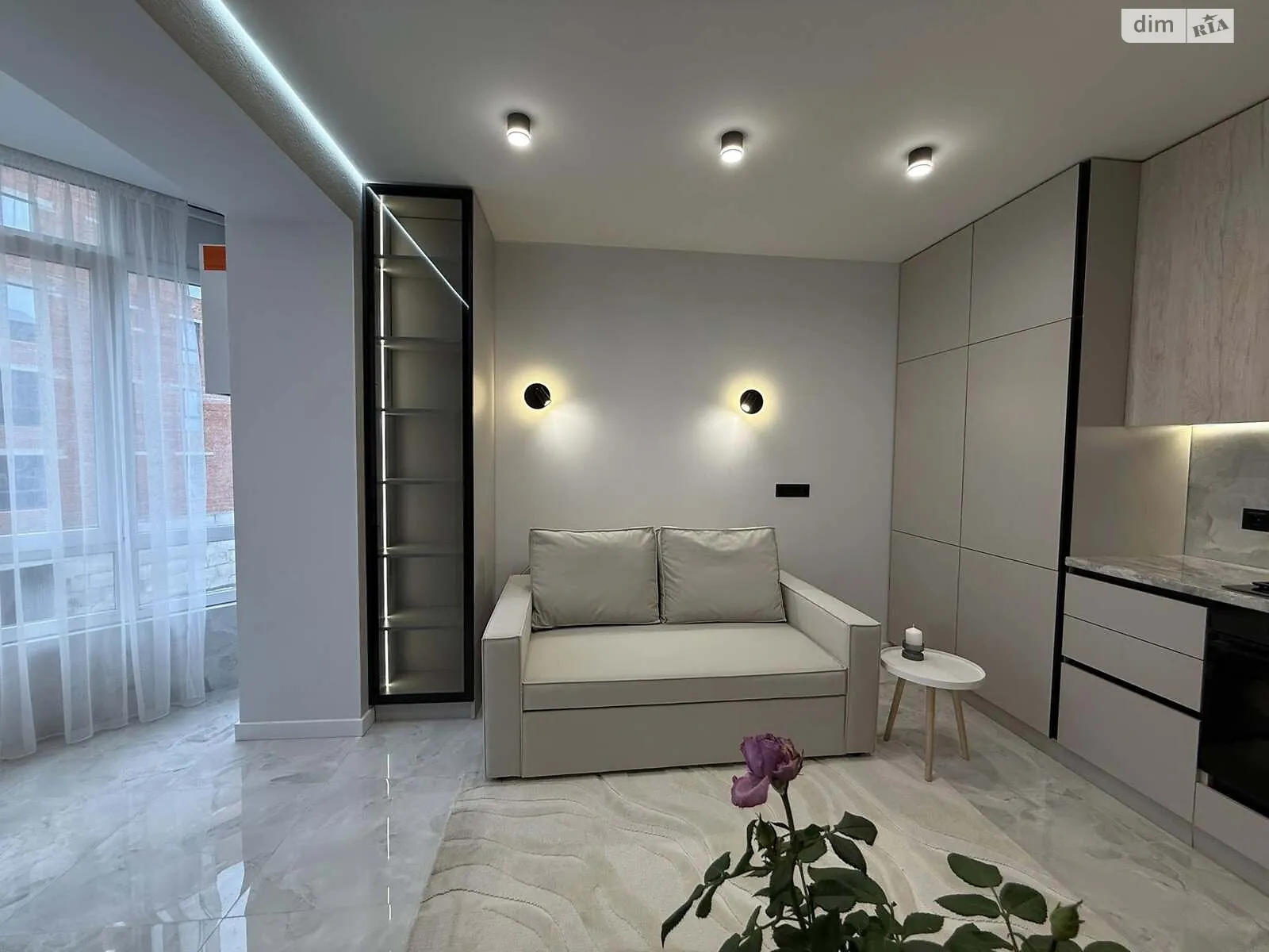 Продается 1-комнатная квартира 42.3 кв. м в Ивано-Франковске, ул. Приозерная, 22 - фото 1