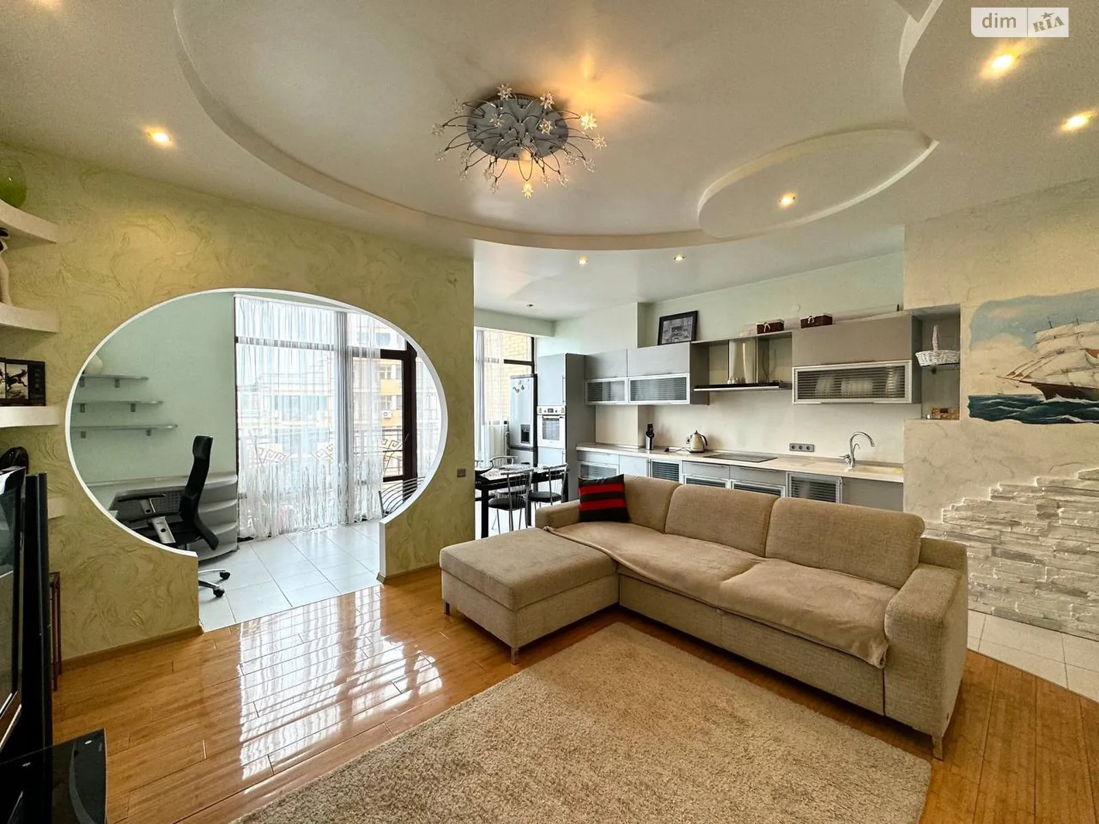 Продается 1-комнатная квартира 57 кв. м в Одессе, ул. Тенистая, 9 корпус 12 - фото 1