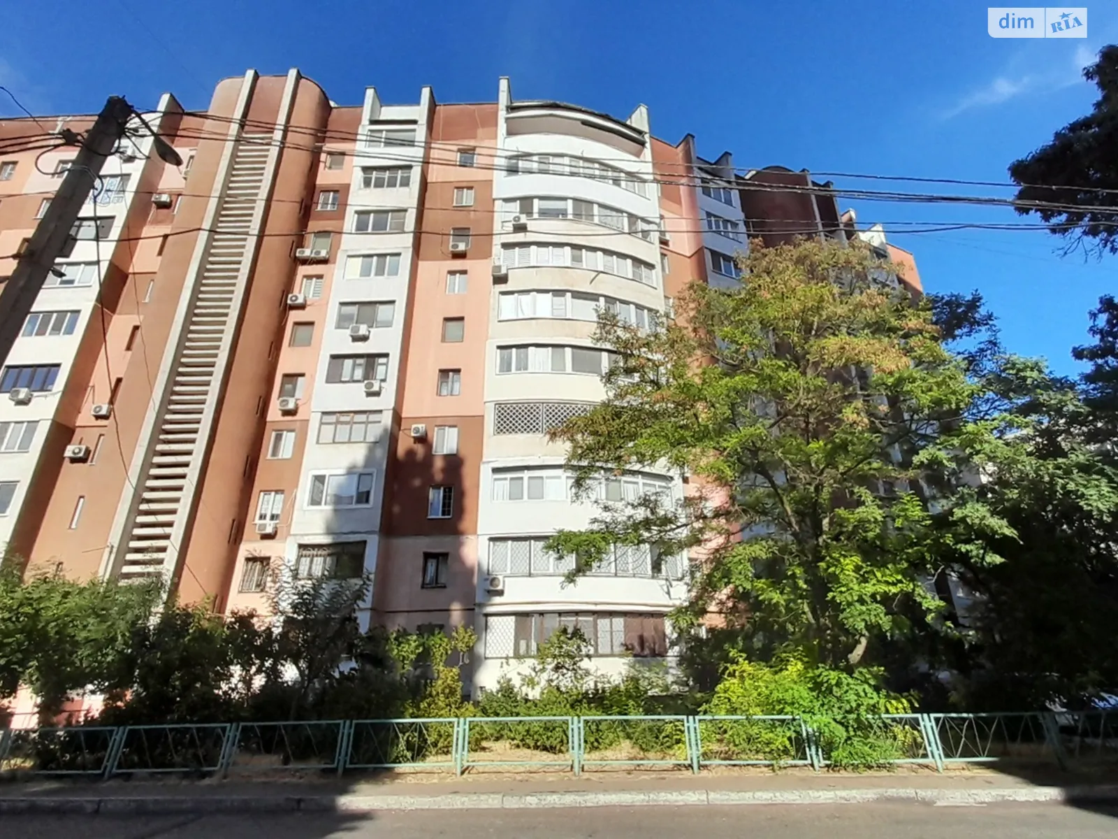 Сдается в аренду 1-комнатная квартира 40 кв. м в Одессе, ул. Левитана, 101А - фото 1