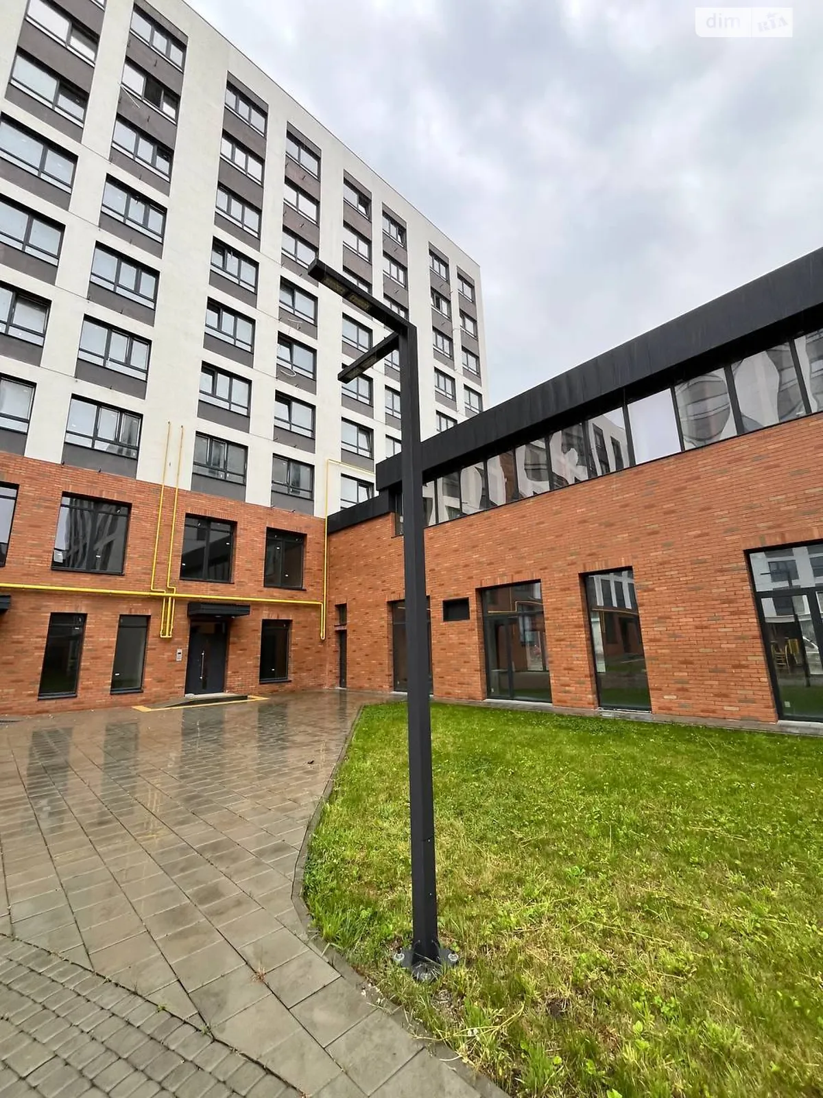 Продается 1-комнатная квартира 48.3 кв. м в Львове, ул. Владимира Навроцкого, 31 - фото 1