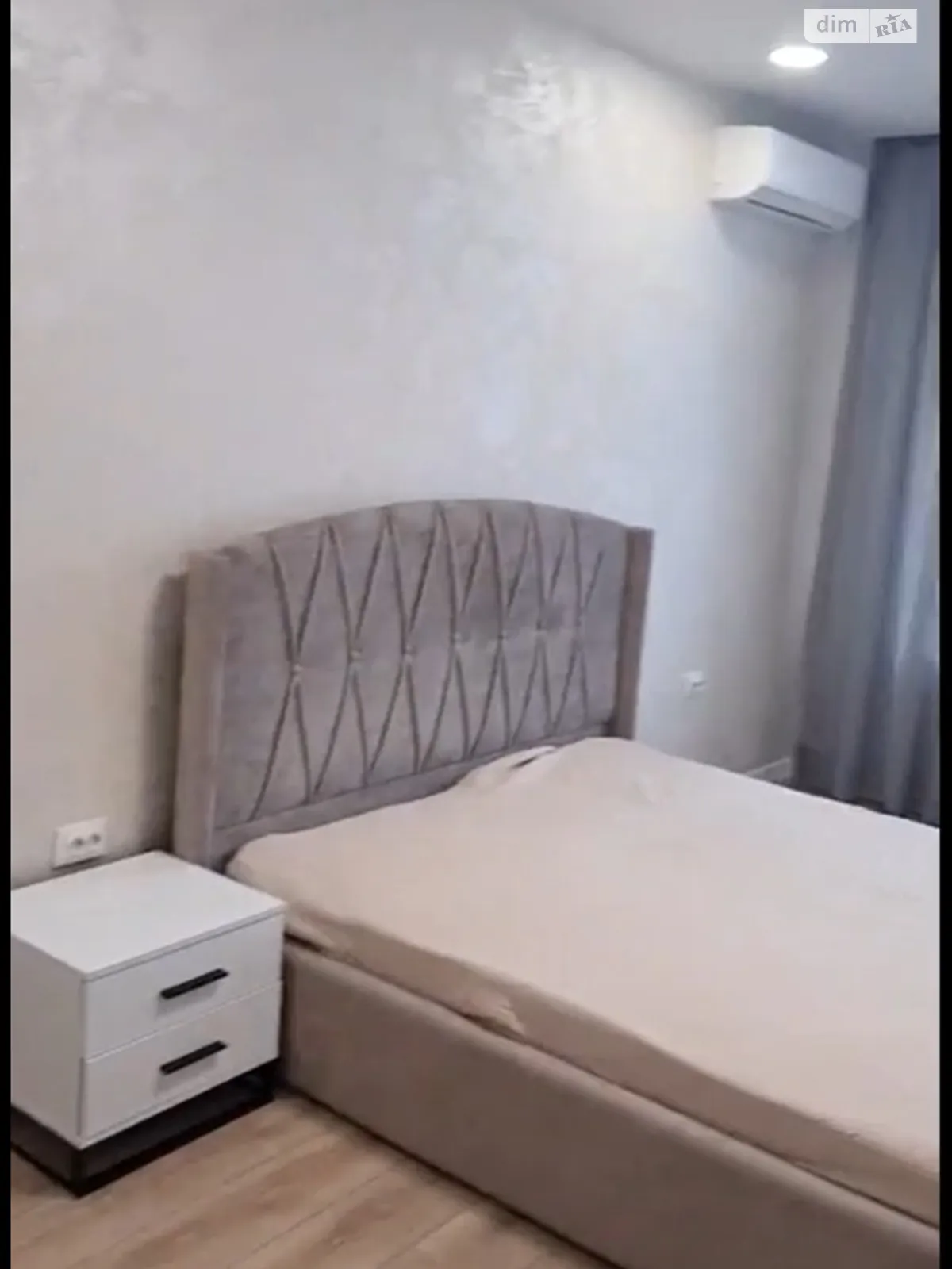 Сдается в аренду 1-комнатная квартира 50 кв. м в Киеве, ул. Никольско-Слободская, 8 - фото 1