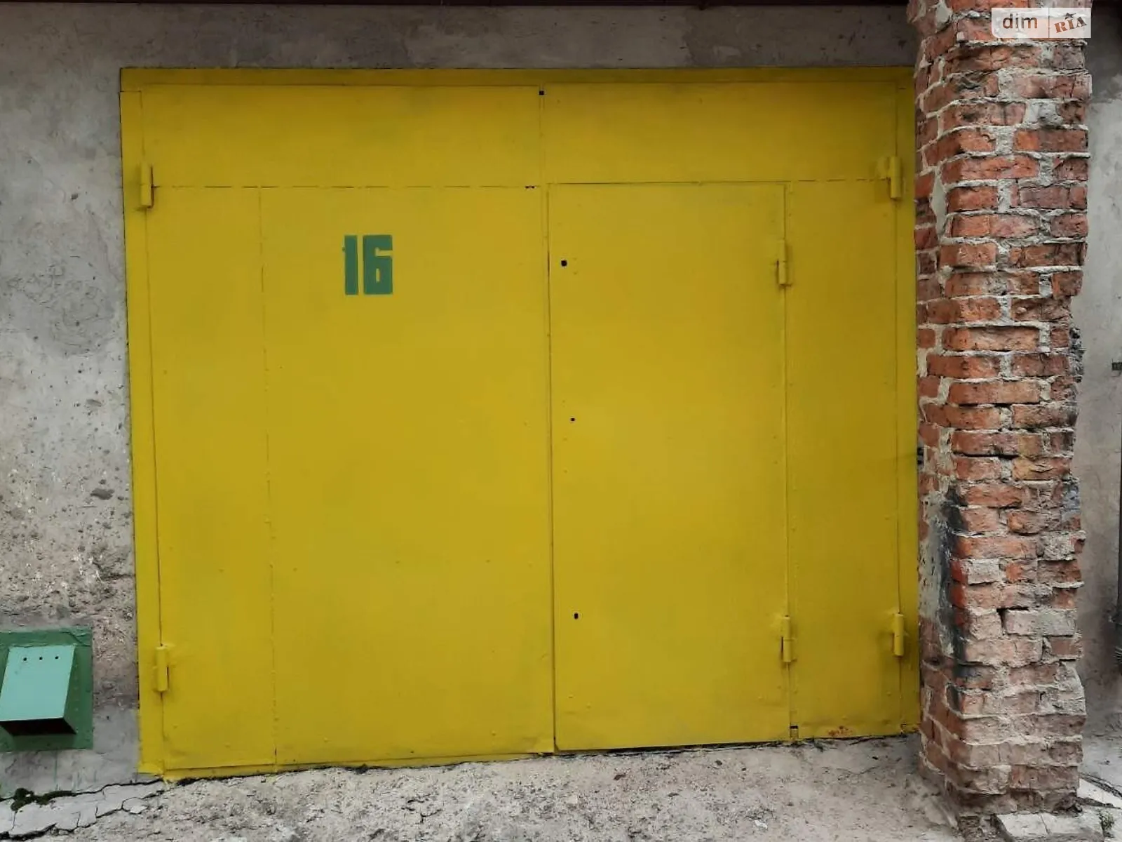 Продается место в гаражном кооперативе универсальный на 43 кв. м, цена: 14000 $ - фото 1