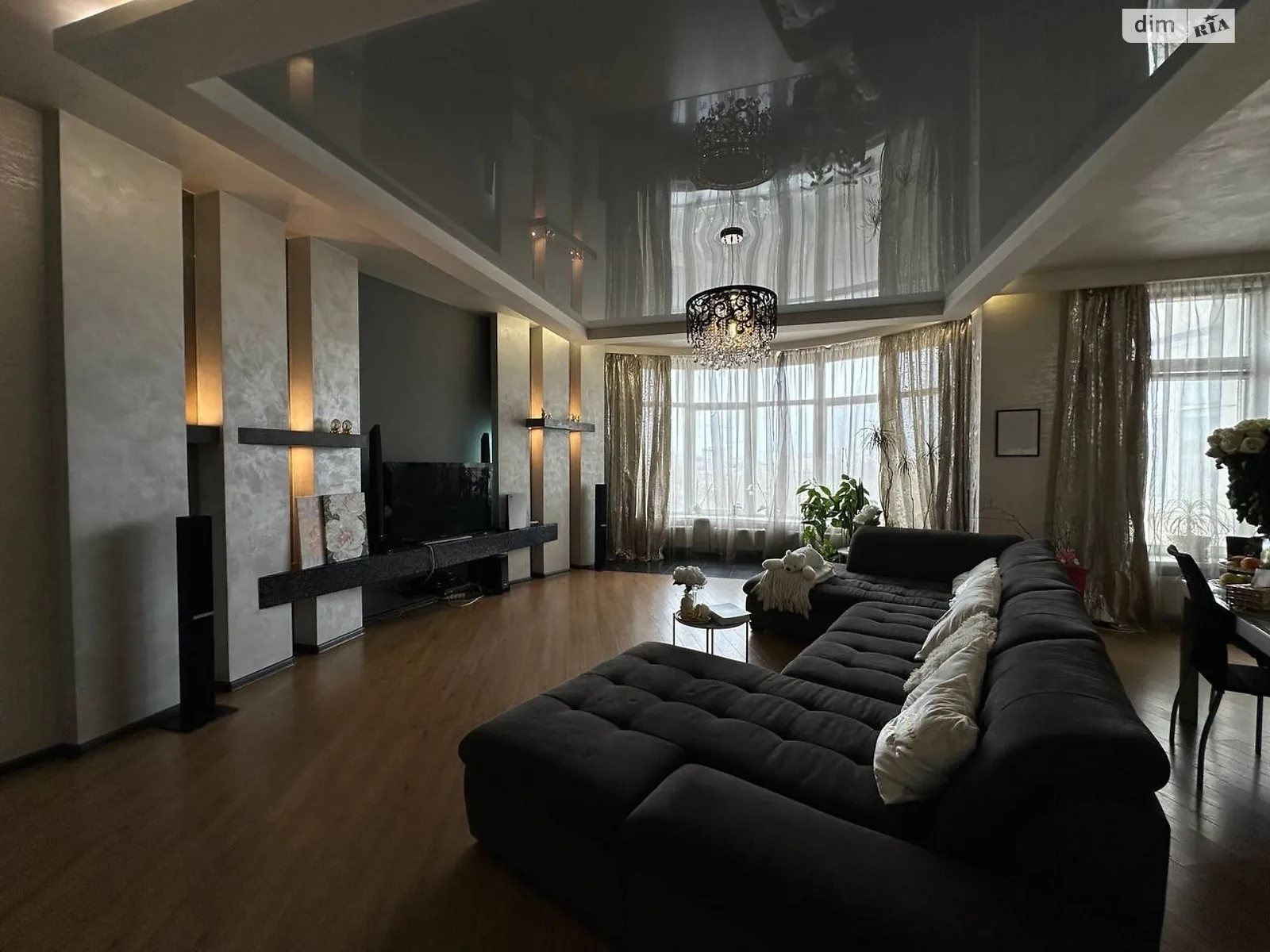 Продается 1-комнатная квартира 147 кв. м в Одессе, просп. Шевченко, 12 корпус 2 - фото 1