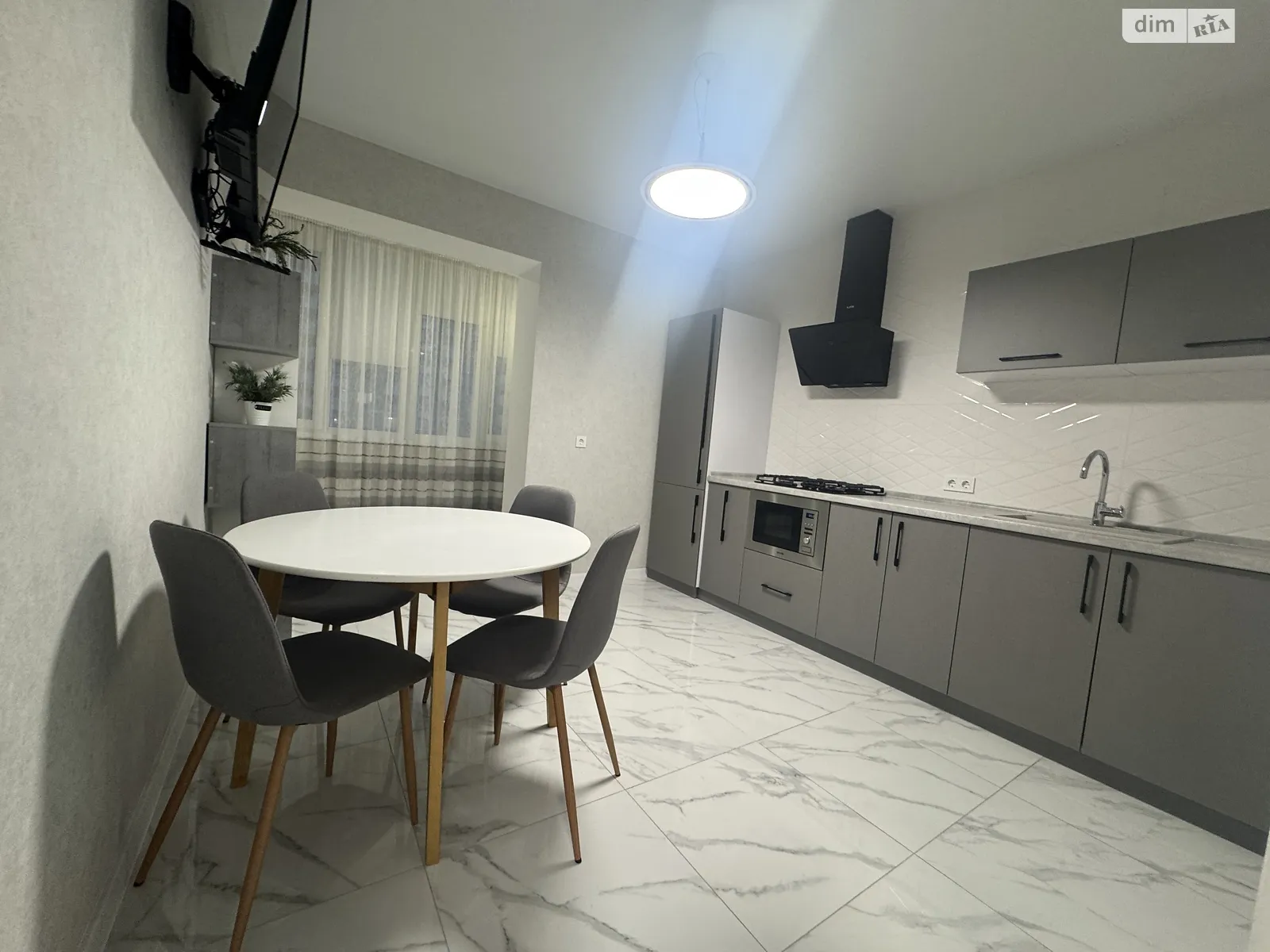 Сдается в аренду 1-комнатная квартира 56 кв. м в Хмельницком, ул. Заречанская - фото 1