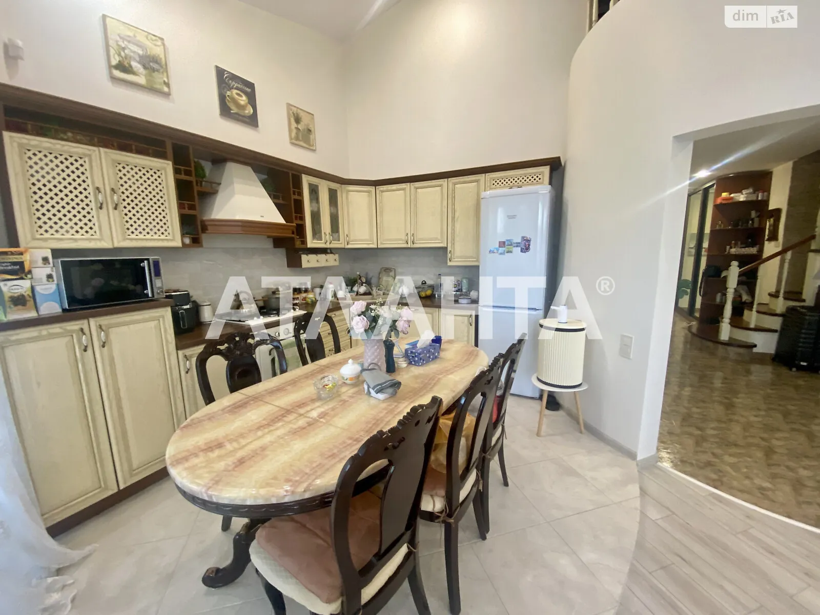 Продается 3-комнатная квартира 130 кв. м в Одессе, ул. Люстдорфская дорога - фото 1