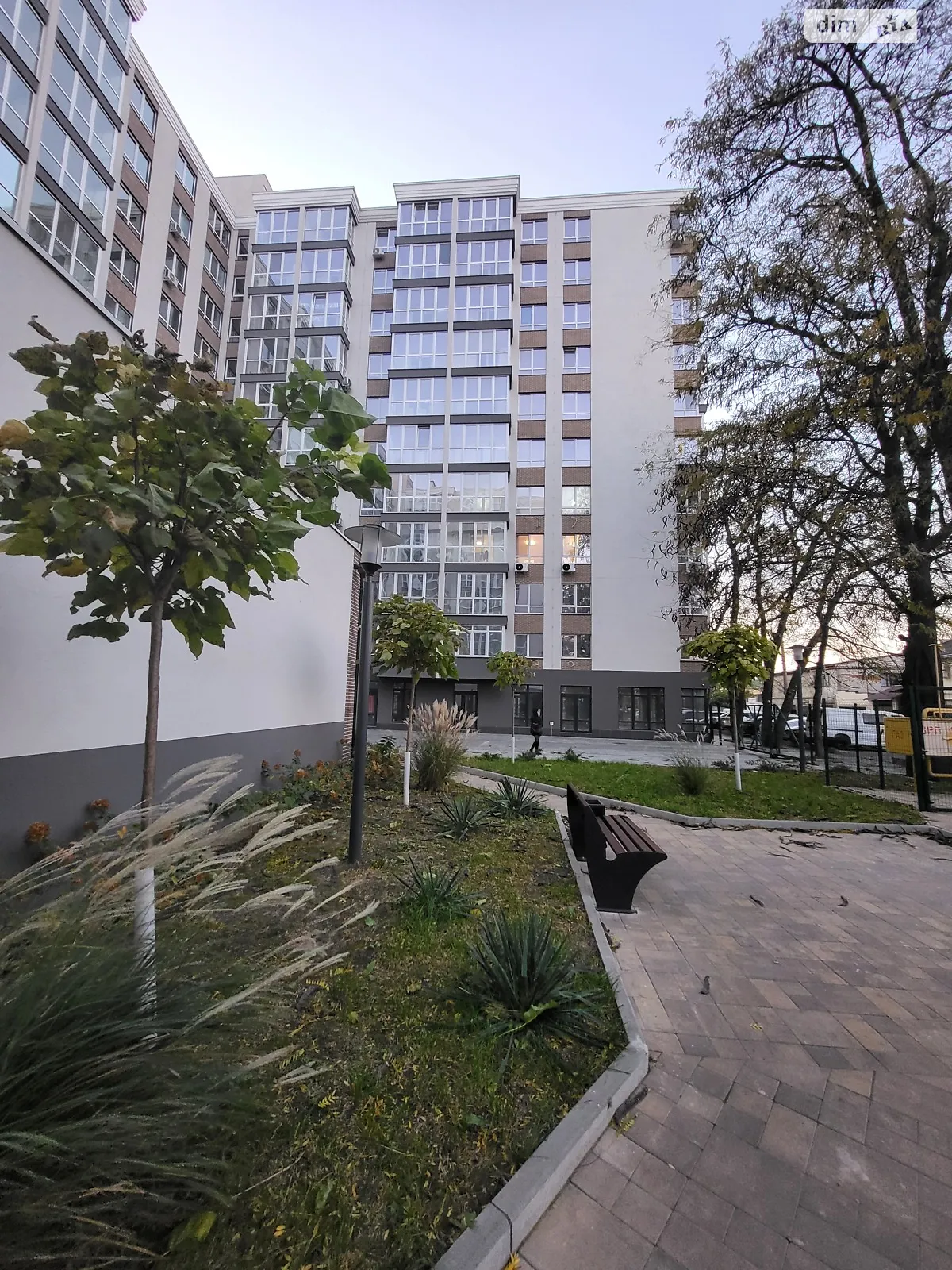 Продается 2-комнатная квартира 64.1 кв. м в Одессе, ул. Профсоюзная, 9А - фото 1