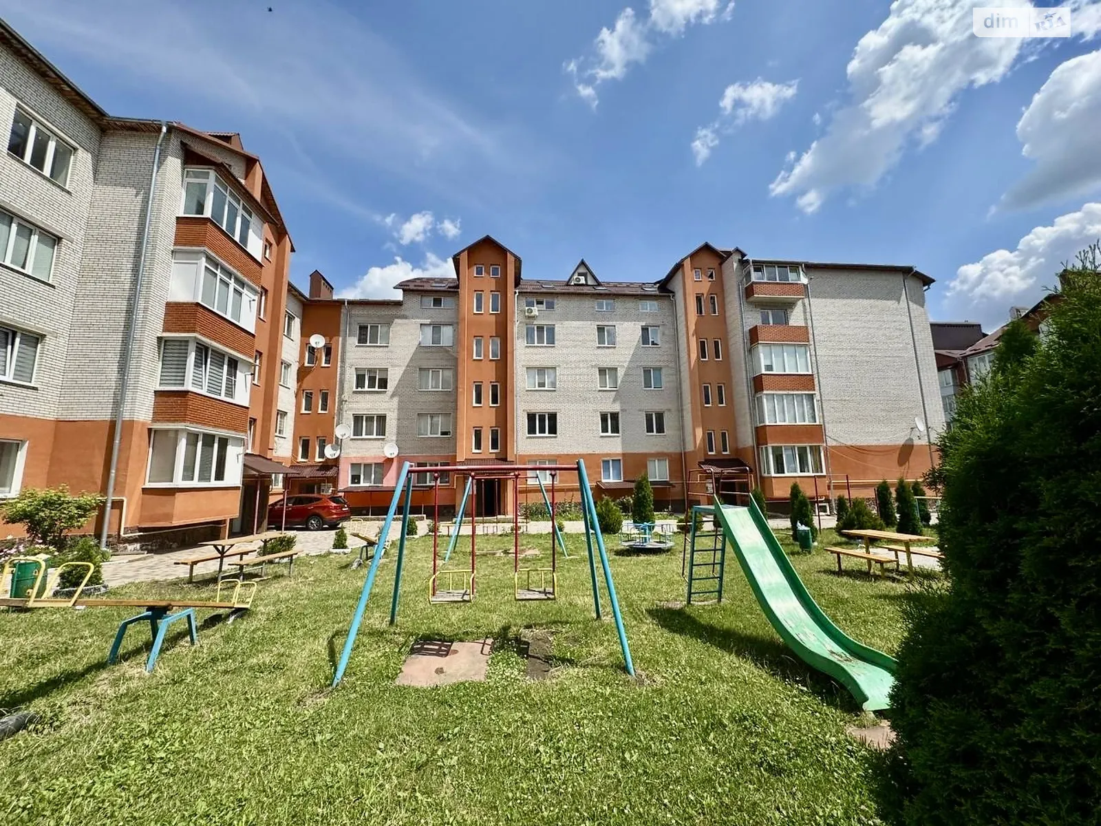 Продается 2-комнатная квартира 58.4 кв. м в Черткове, ул. Независимости - фото 1
