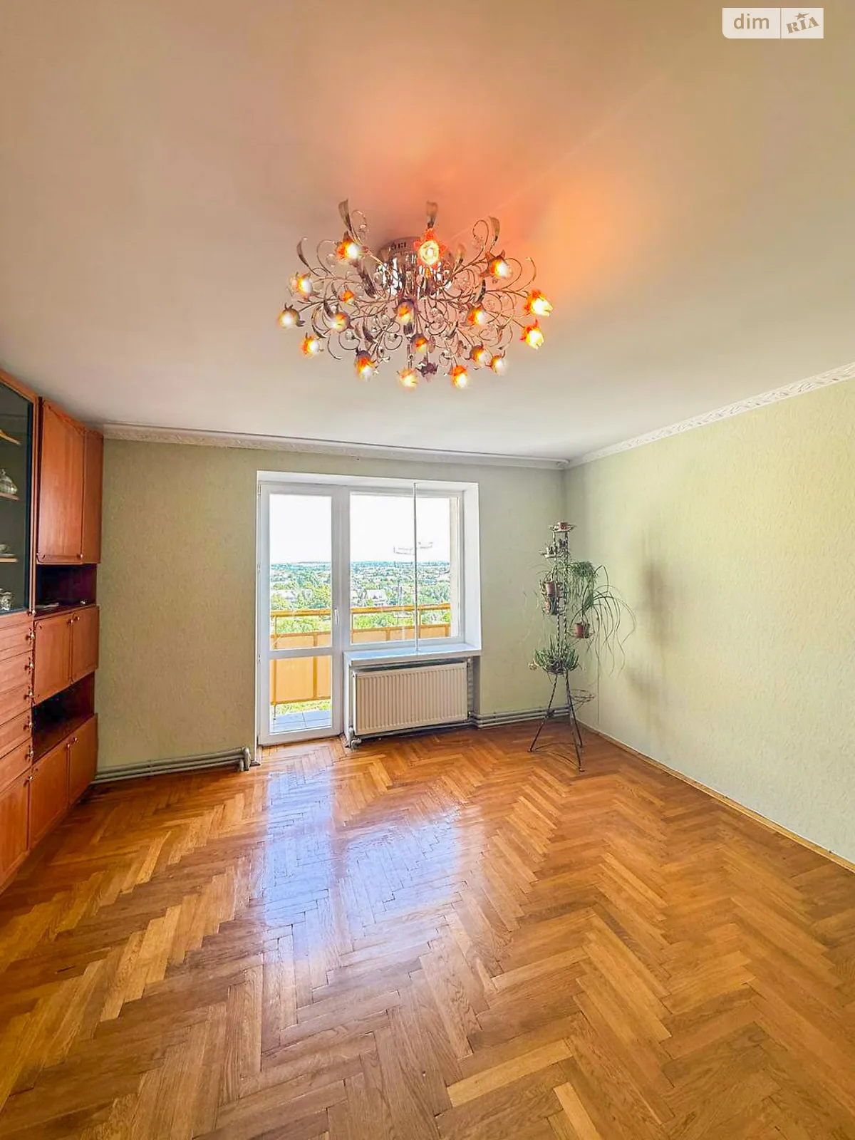 Продається 4-кімнатна квартира 79.7 кв. м у Нововолинську, вул. 6-й мікрорайон - фото 1