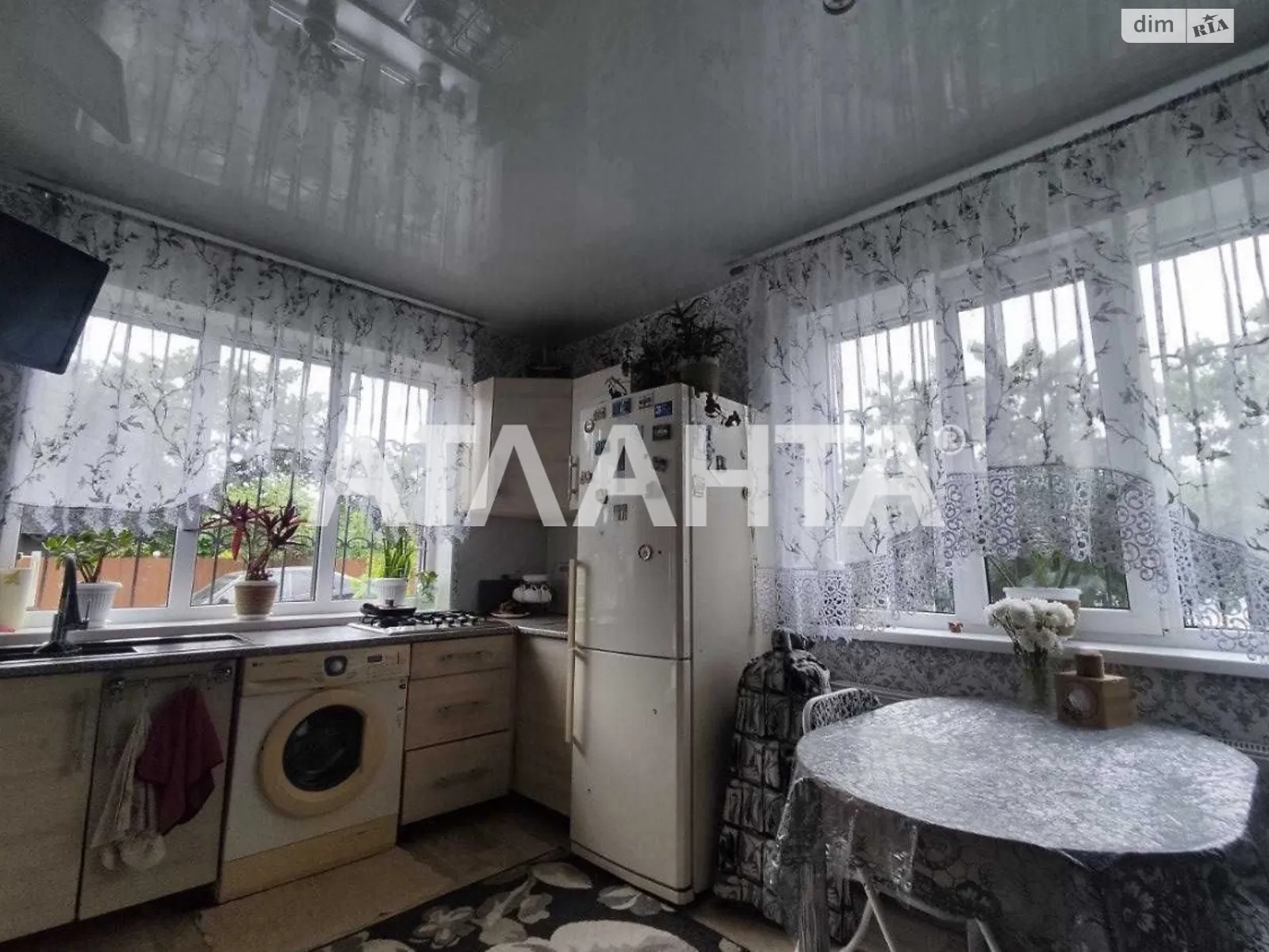 Продается дом на 2 этажа 75 кв. м с верандой, цена: 45000 $ - фото 1