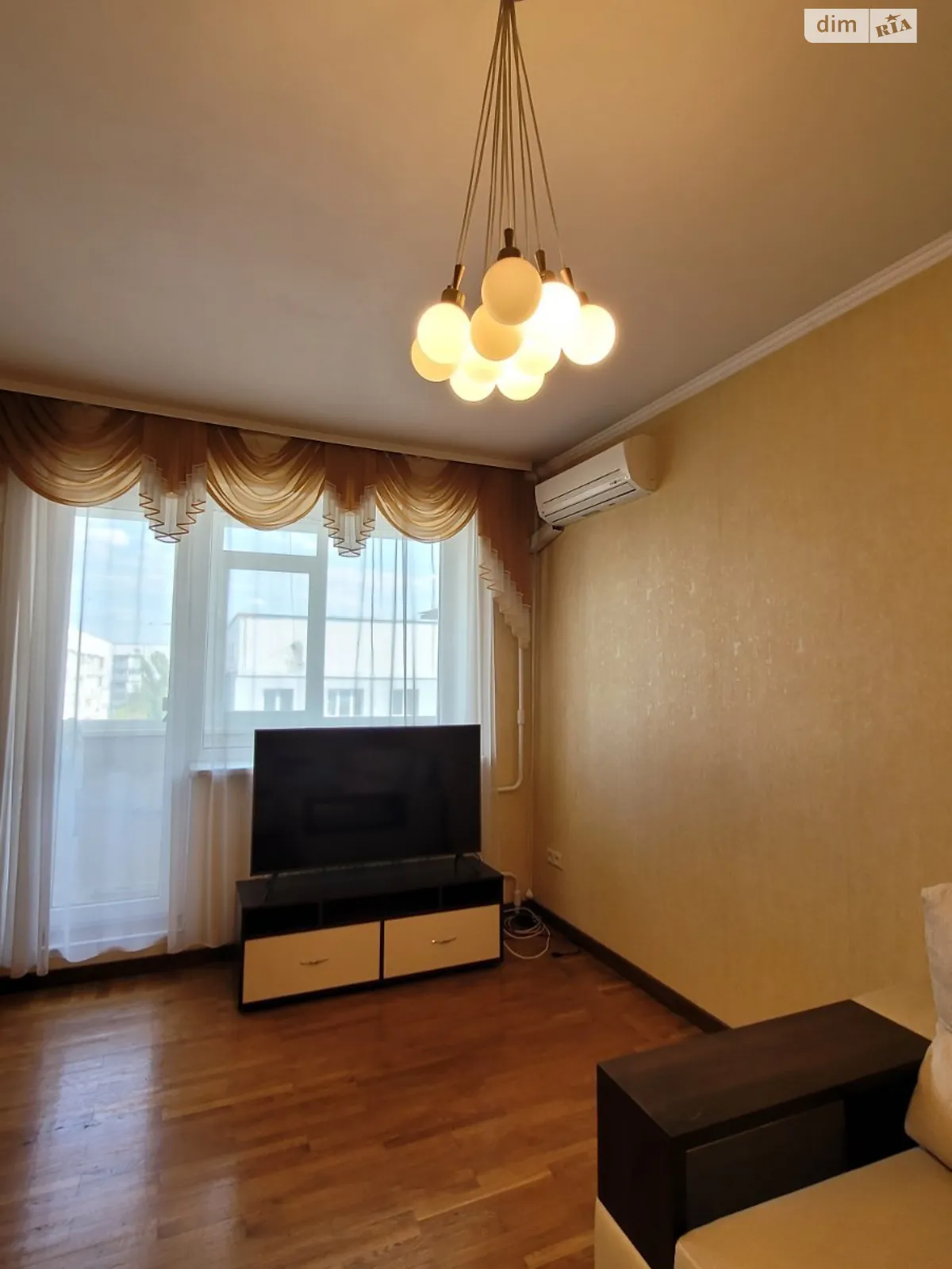 Продается 3-комнатная квартира 69.2 кв. м в Харькове, ул. Гвардейцев-Широнинцев, 49В - фото 1
