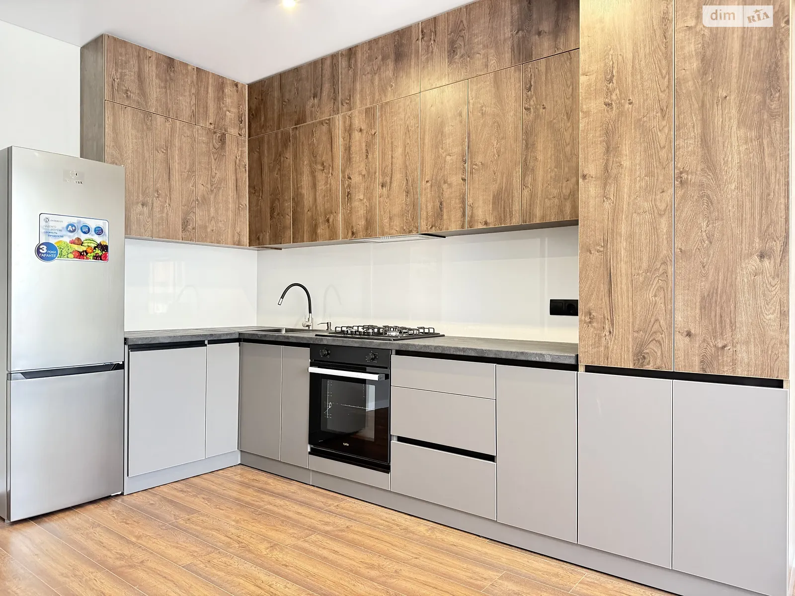 Продається 1-кімнатна квартира 42 кв. м у Рівному, вул. Студентська, 24А - фото 1