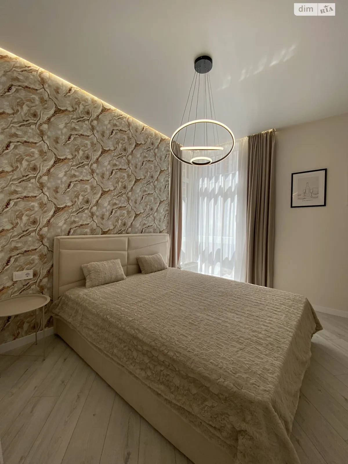 Продается 1-комнатная квартира 42 кв. м в Одессе, ул. Краснова, 61 - фото 1