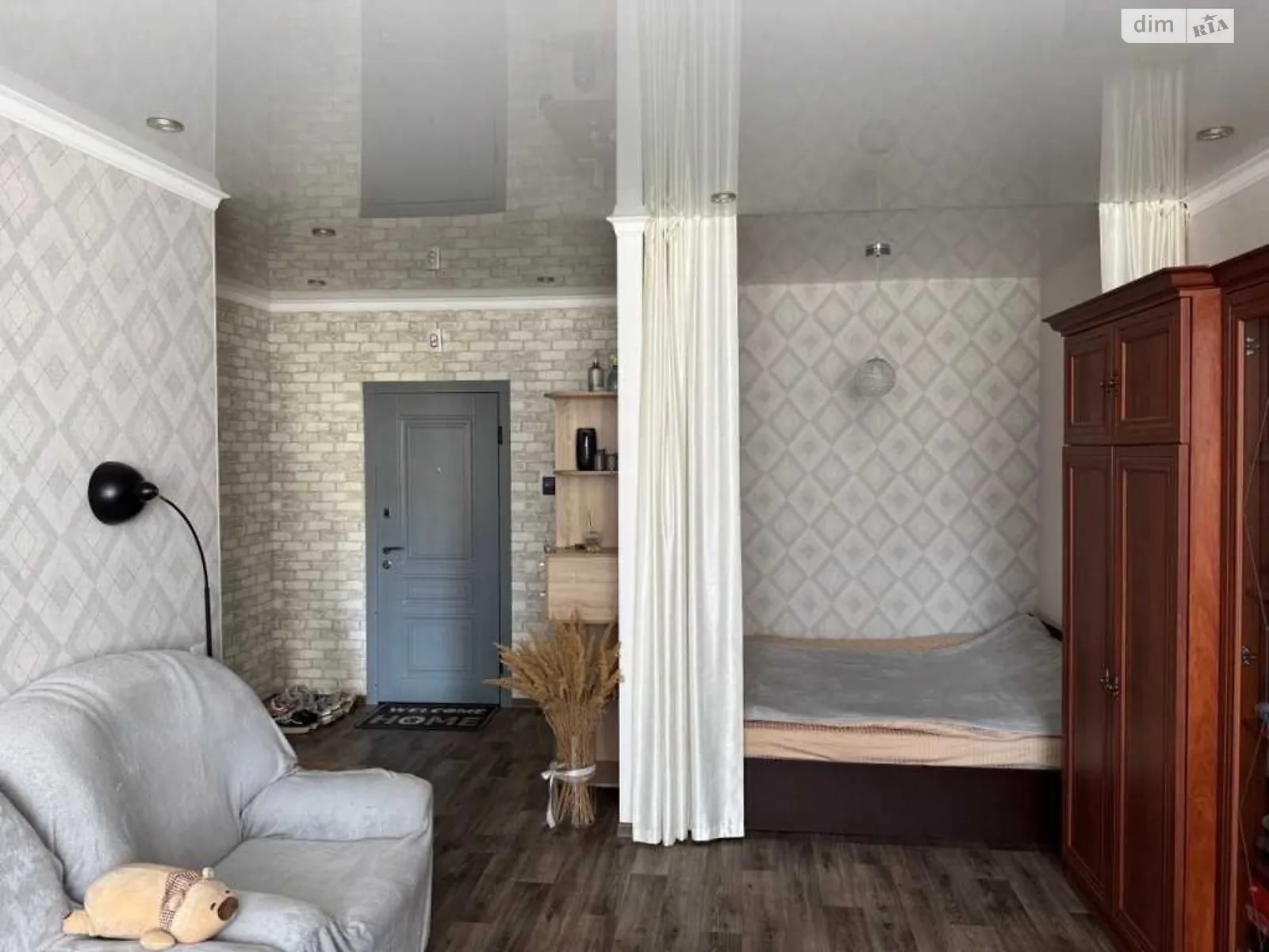 Продается 1-комнатная квартира 42 кв. м в Полтаве, ул. Владимира Ивасюка(Головко), 15 - фото 1