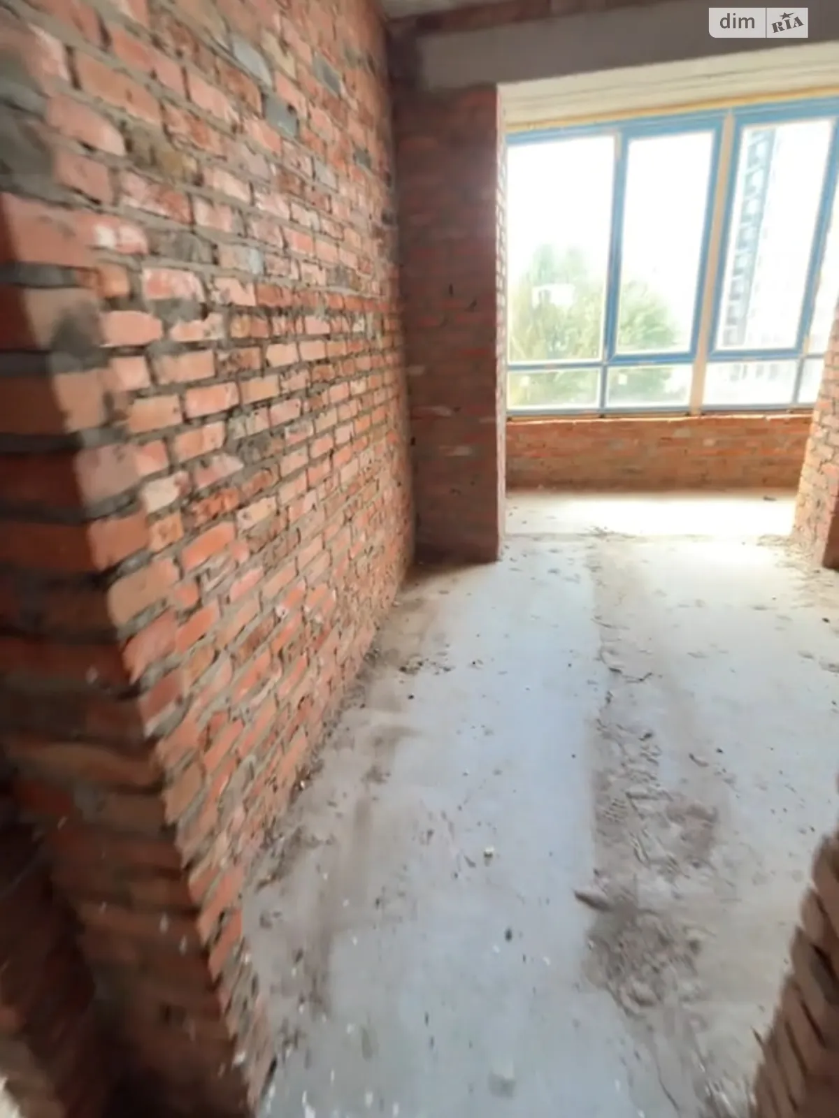 Продается 1-комнатная квартира 36 кв. м в Буче, ул. Яблонская, 1 - фото 1