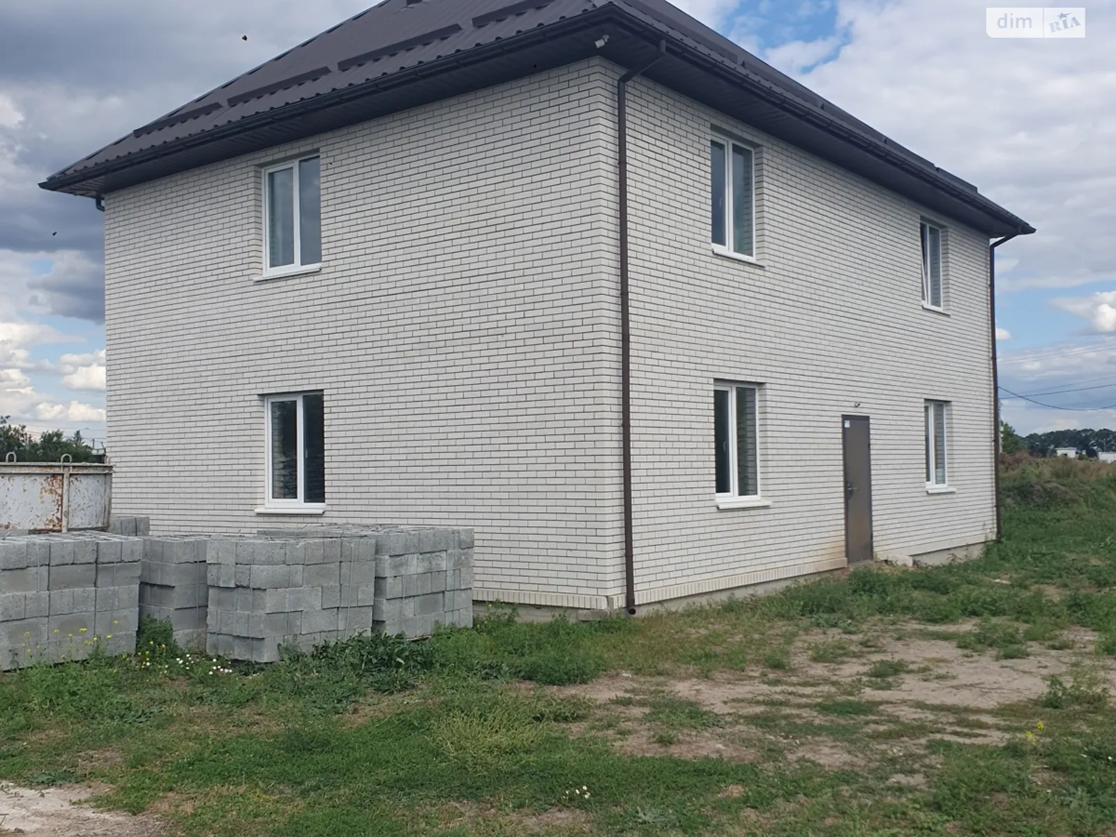 Продается офис 250 кв. м в бизнес-центре, цена: 110000 $ - фото 1