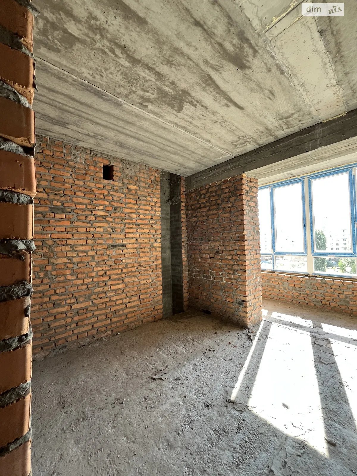 Продается 1-комнатная квартира 36 кв. м в Буче, ул. Саломеи Крушельницкой, 2 - фото 1