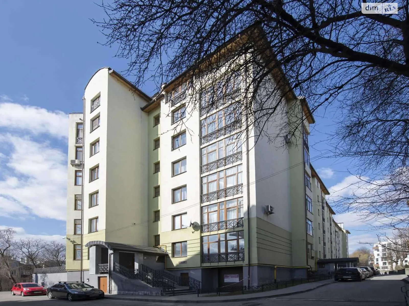 Сдается в аренду 5-комнатная квартира 210 кв. м в Львове, ул. Мечникова, 20 - фото 1