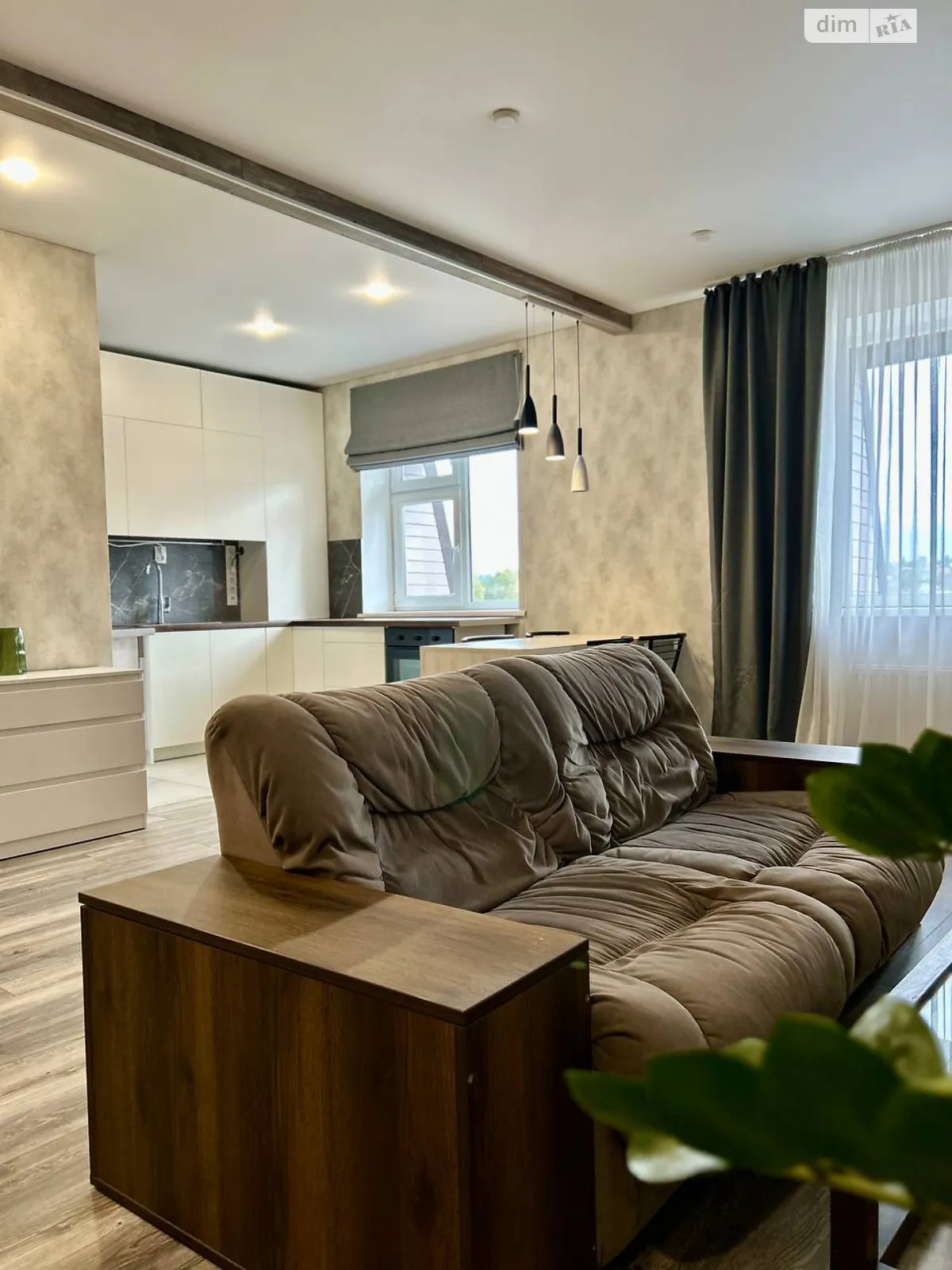 Продается 1-комнатная квартира 64 кв. м в Хмельницком, ул. Трудовая, 5/1Б - фото 1