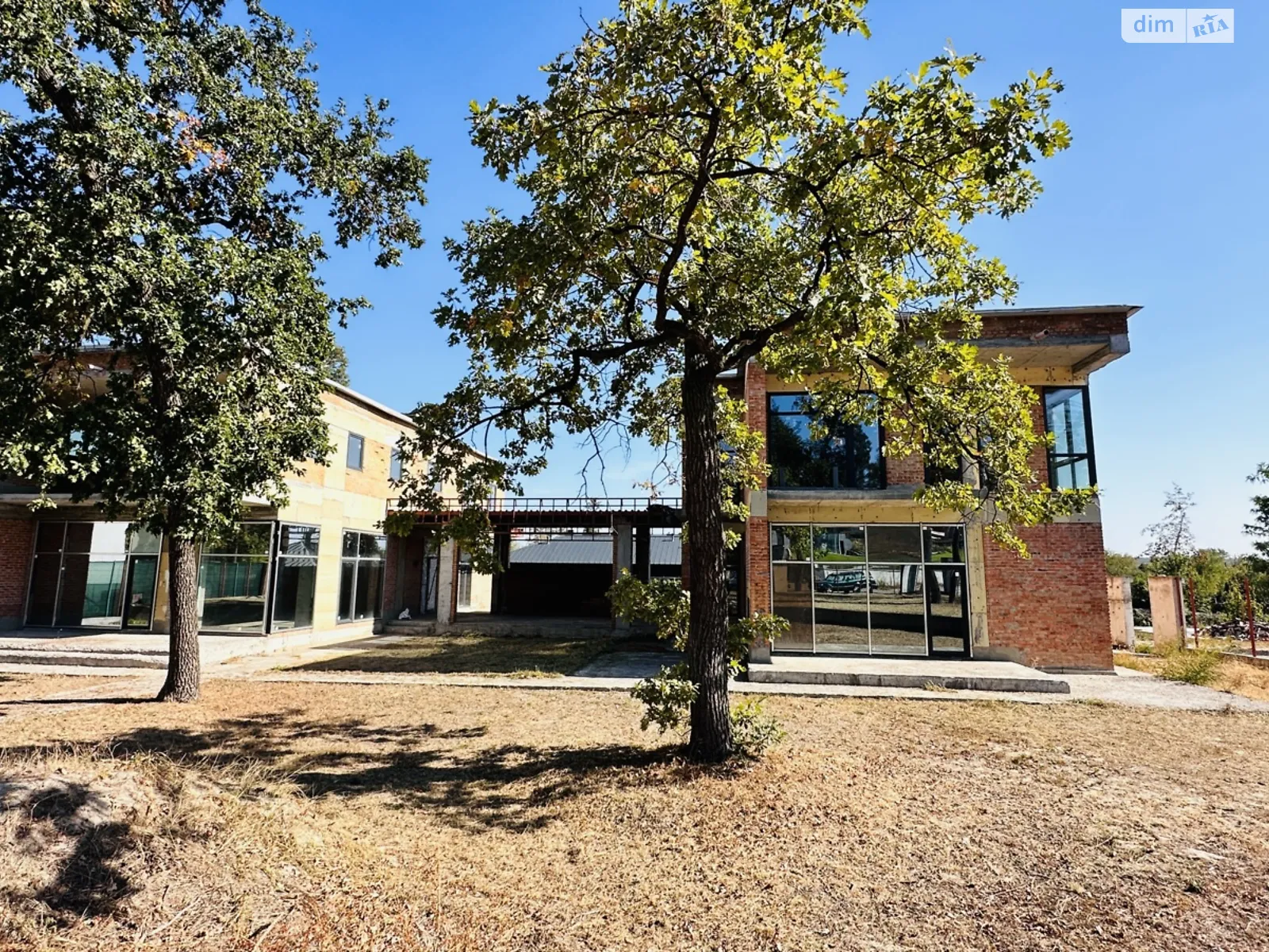 Продается дом на 3 этажа 533 кв. м с мансардой, цена: 350000 $ - фото 1