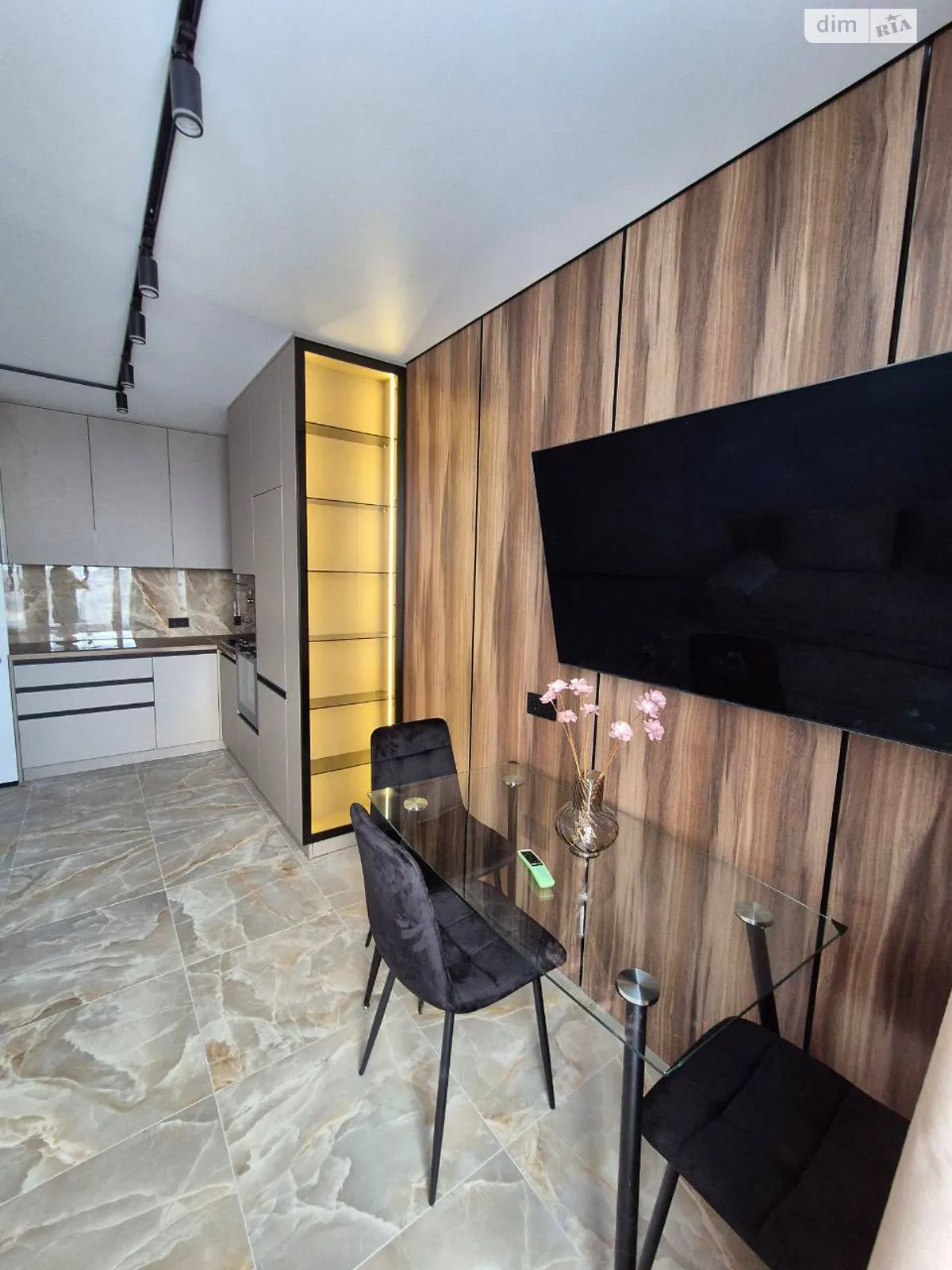 Продается 1-комнатная квартира 44.2 кв. м в Киеве, ул. Александра Олеся, 9А - фото 1