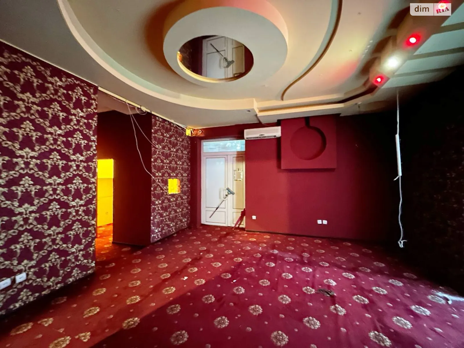 Сдается в аренду помещения свободного назначения 100 кв. м в 5-этажном здании, цена: 40000 грн - фото 1