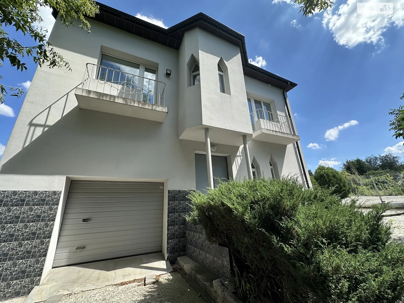 Продается дом на 2 этажа 157.3 кв. м с камином, цена: 120000 $ - фото 1