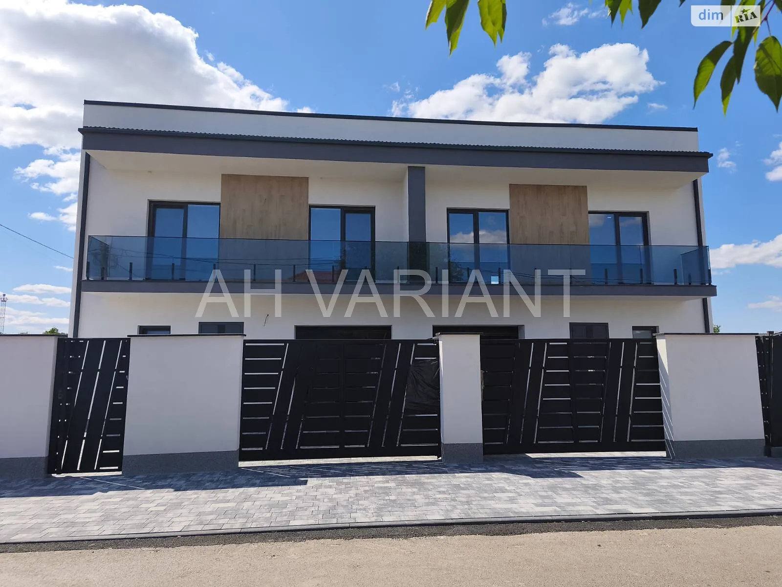 Продается дом на 2 этажа 130 кв. м с мебелью, цена: 118000 $ - фото 1