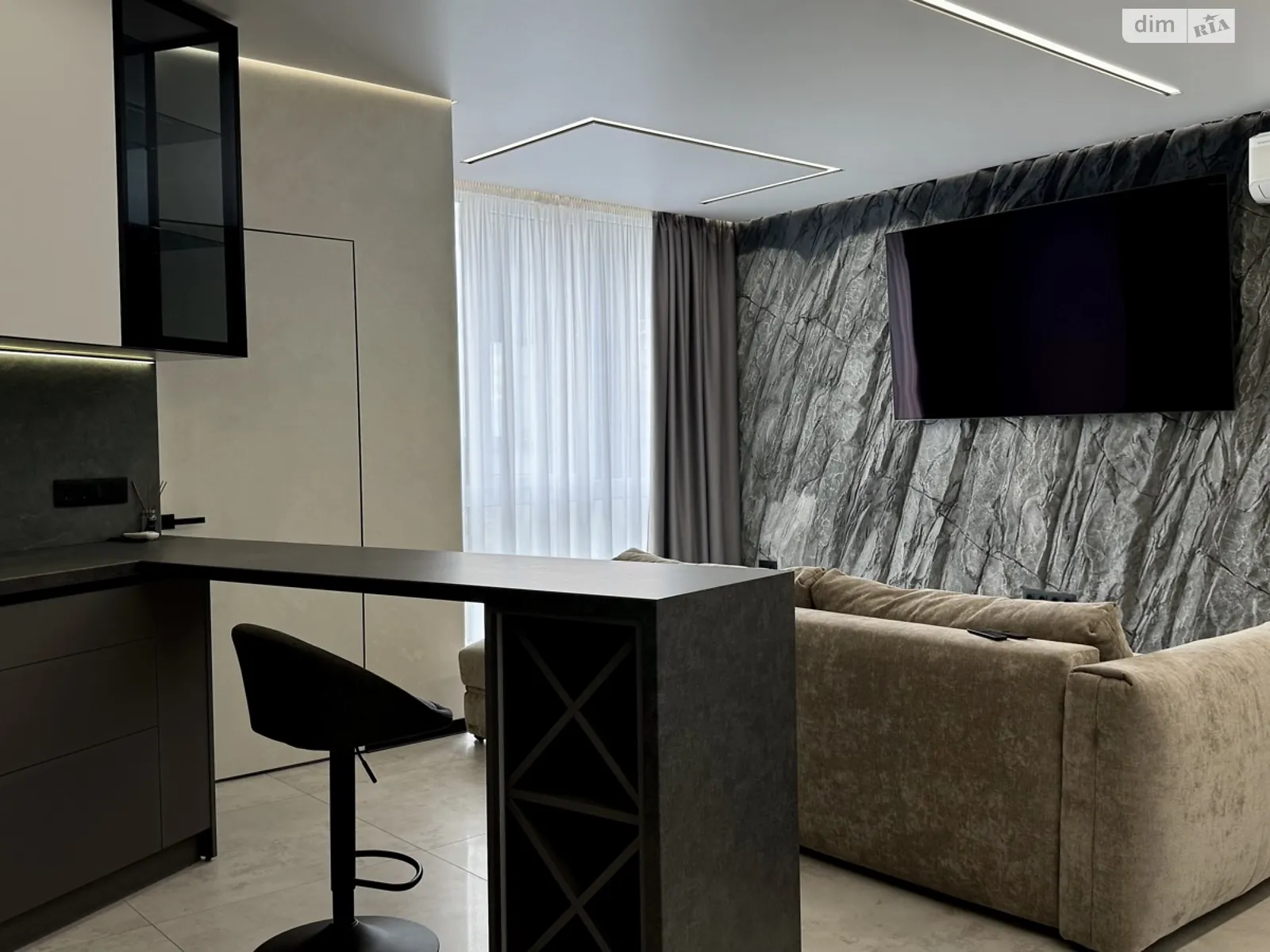 Продается 2-комнатная квартира 62.3 кв. м в Ровно, ул. Студенческая, 18 - фото 1