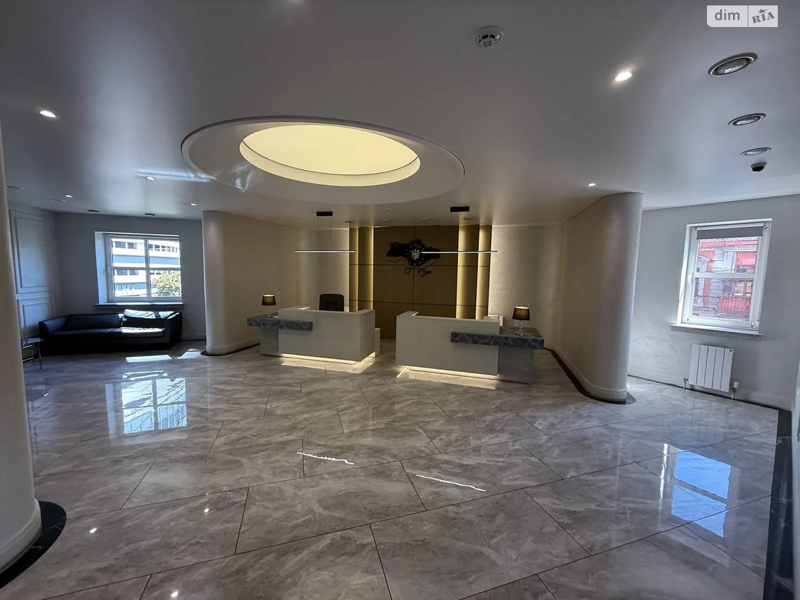 Продается офис 538.4 кв. м в бизнес-центре, цена: 807000 $ - фото 1