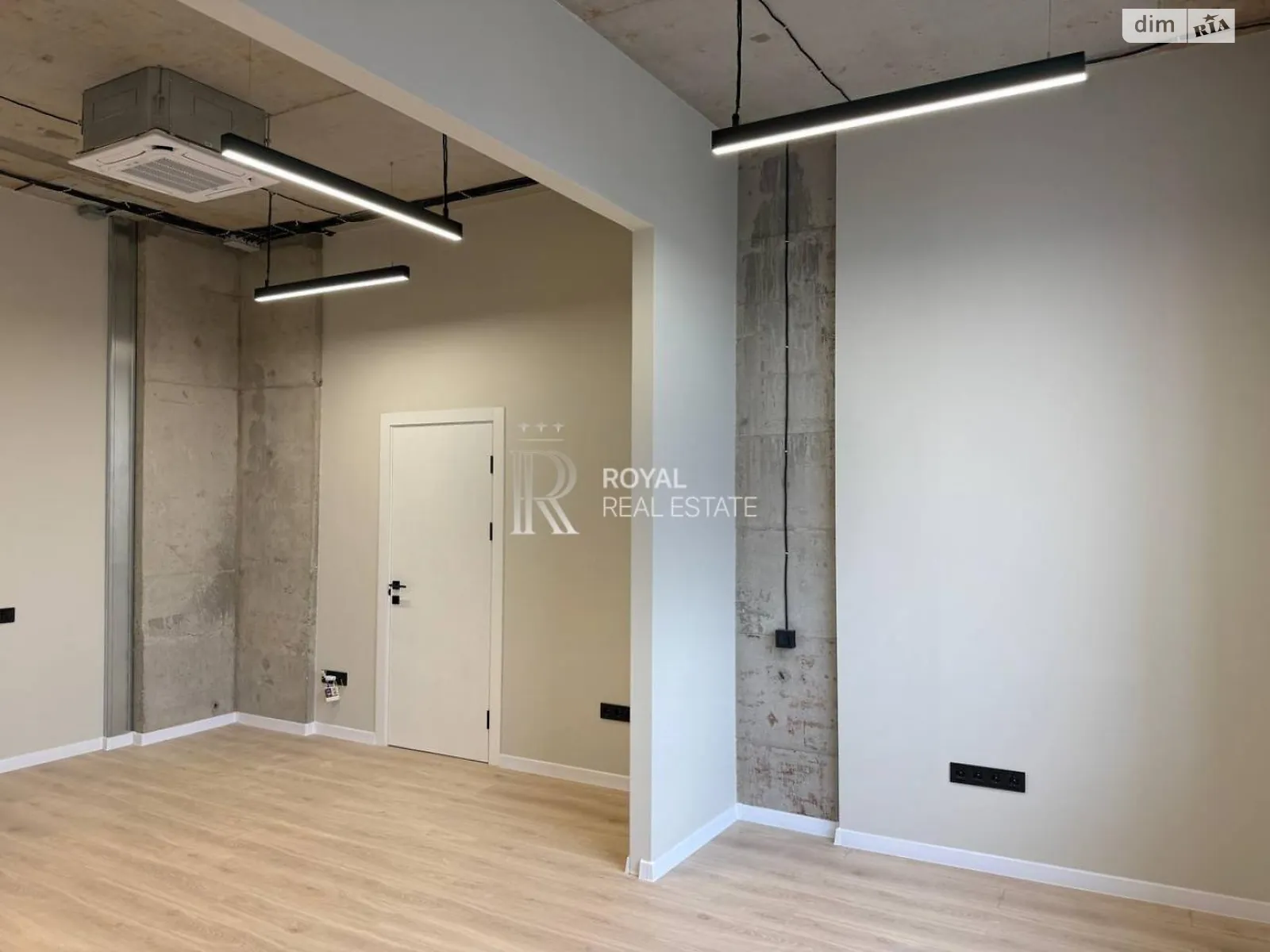 Продается офис 55 кв. м в бизнес-центре, цена: 115000 $ - фото 1